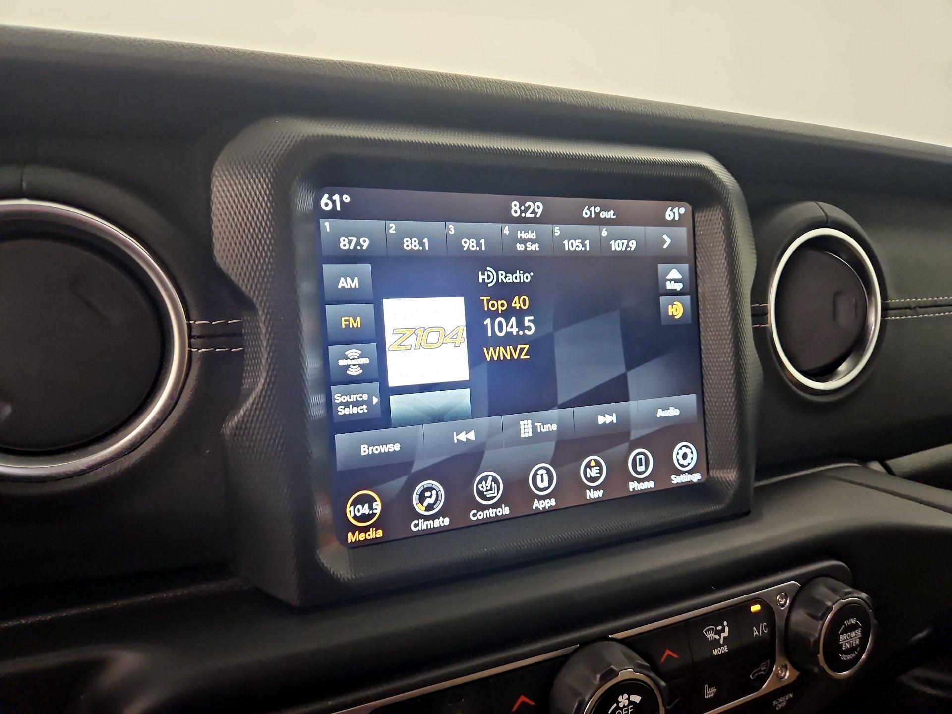 Thumbnail: 2022 Jeep Wrangler - 16