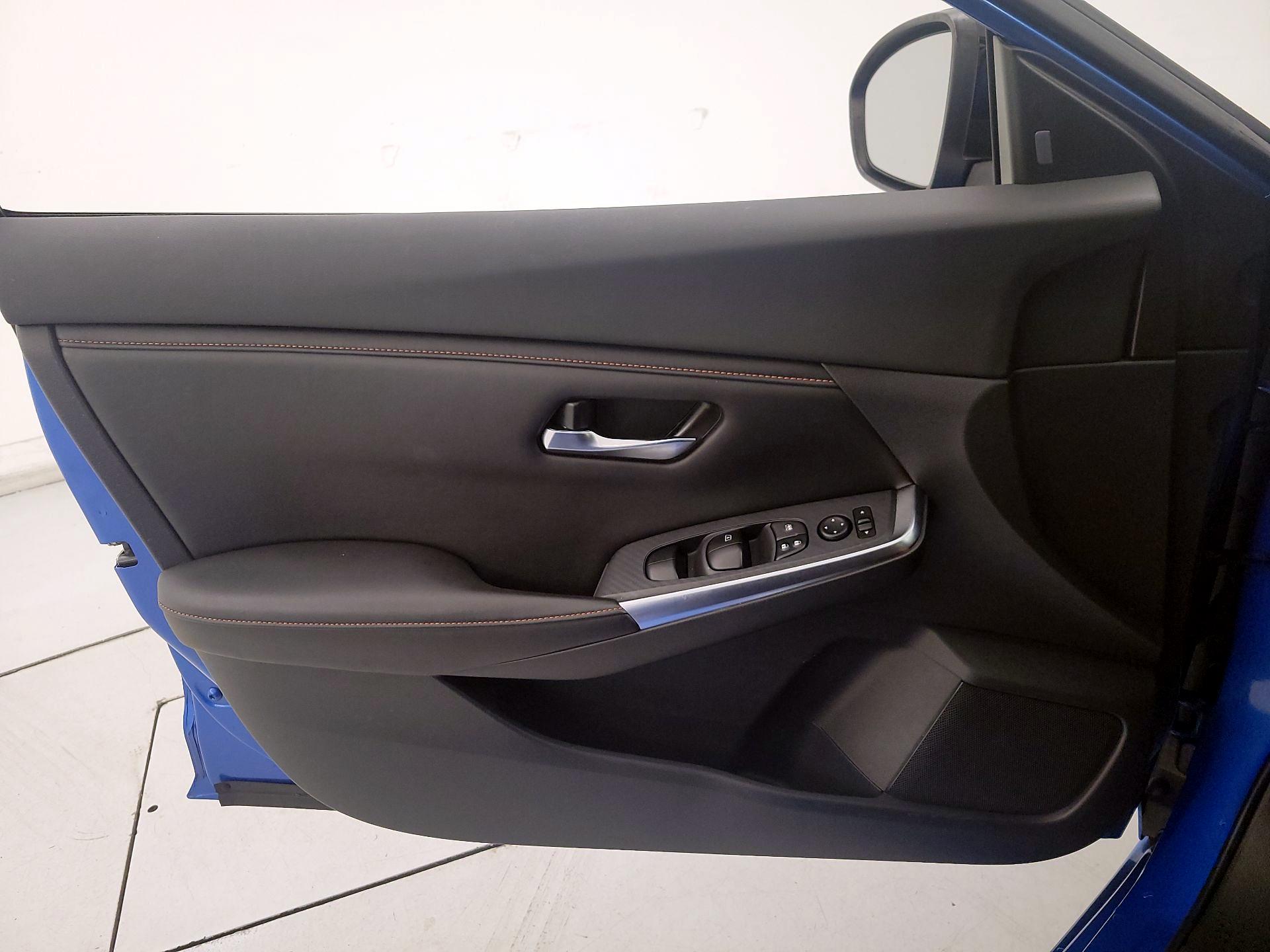 Thumbnail: 2020 Nissan Sentra - 12