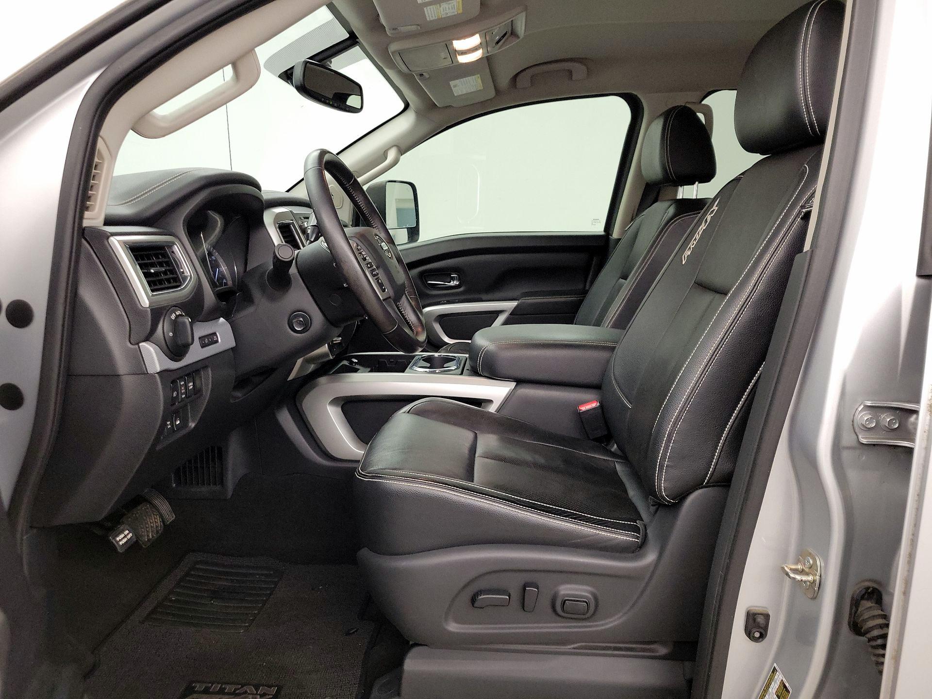 Thumbnail: 2018 Nissan Titan - 11