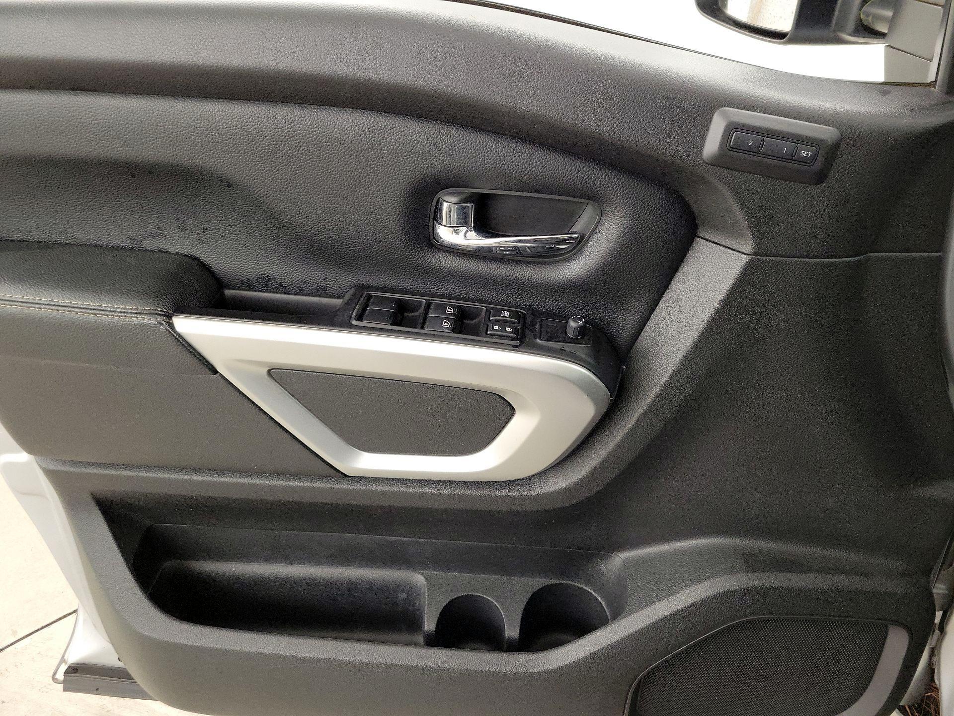 Thumbnail: 2018 Nissan Titan - 12