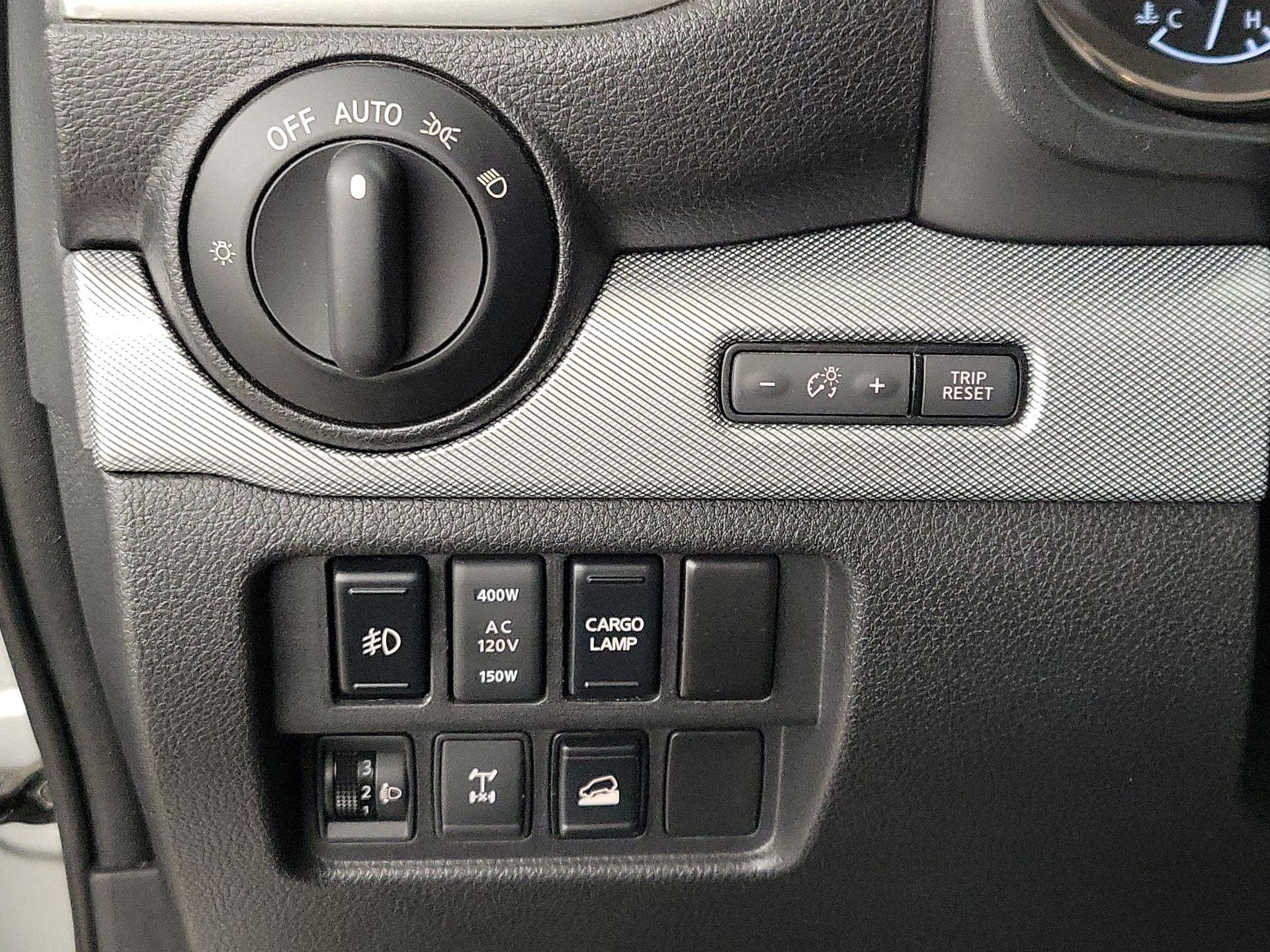 Thumbnail: 2018 Nissan Titan - 13