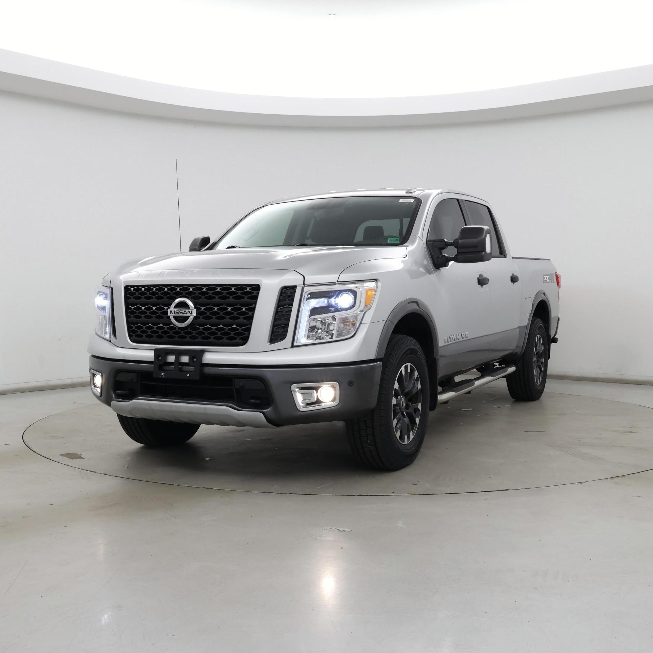 Thumbnail: 2018 Nissan Titan - 4
