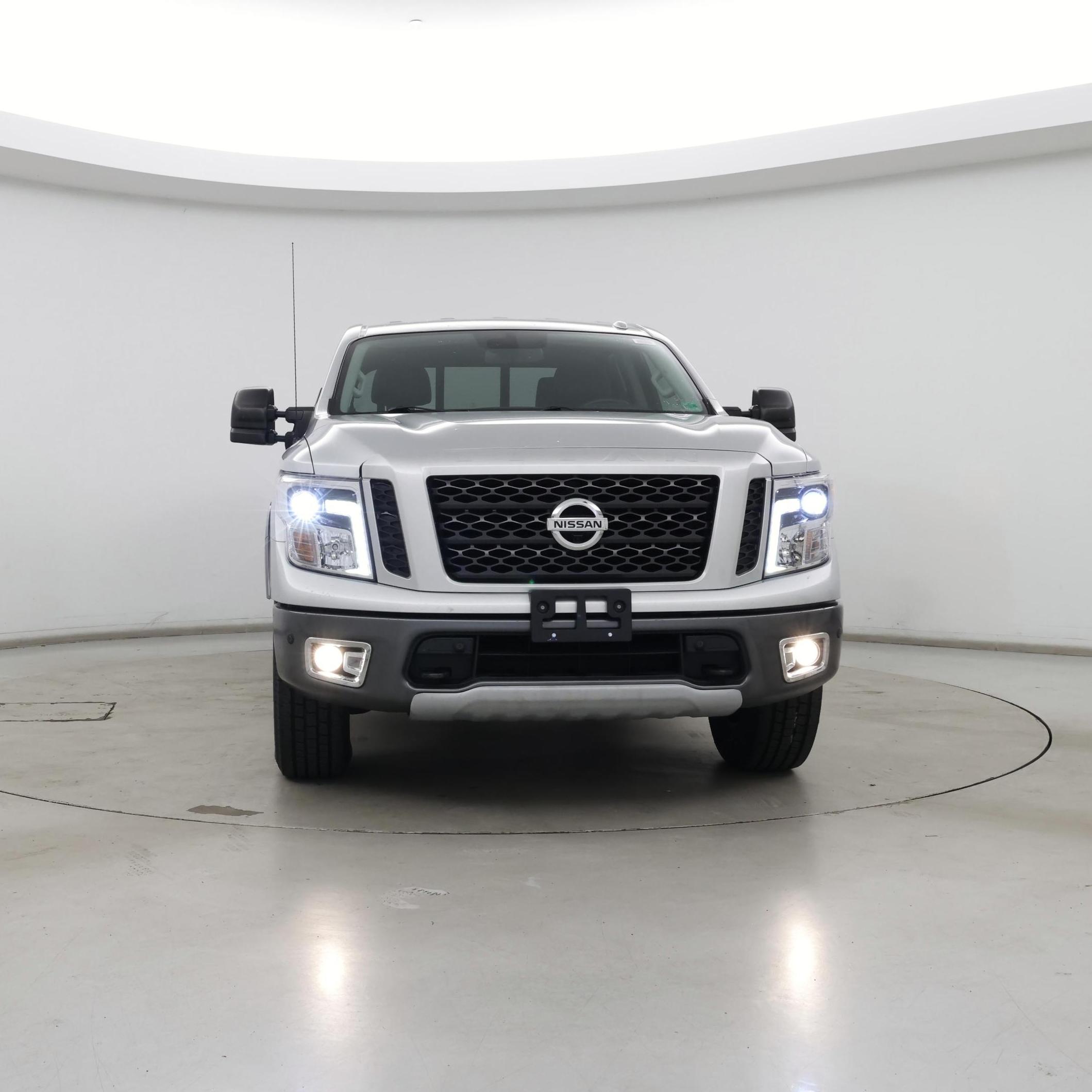 Thumbnail: 2018 Nissan Titan - 5