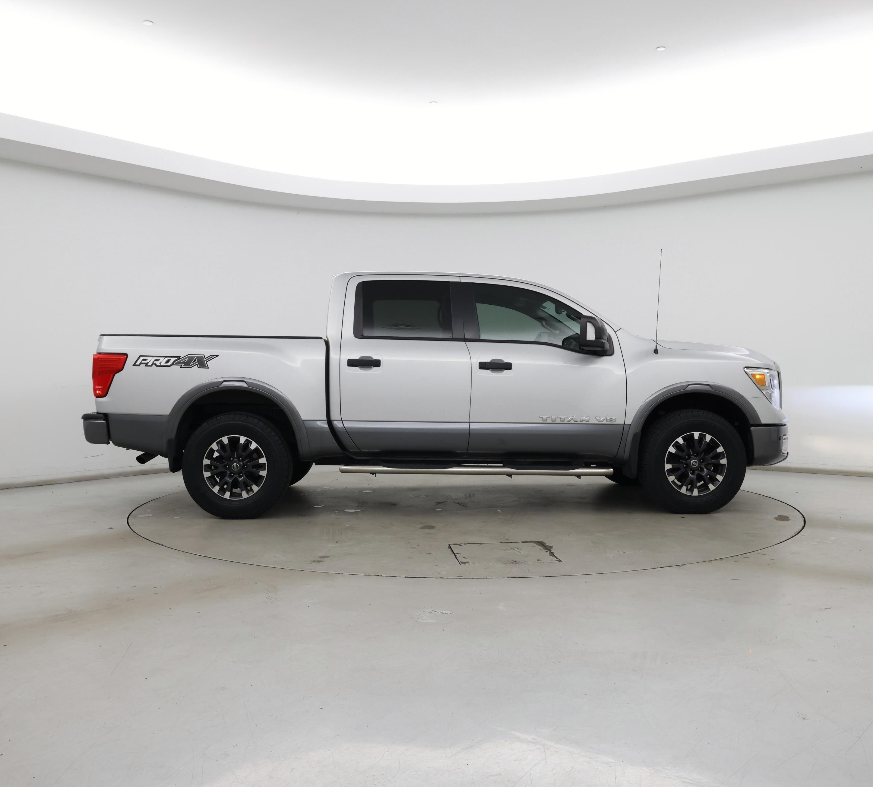 Thumbnail: 2018 Nissan Titan - 7