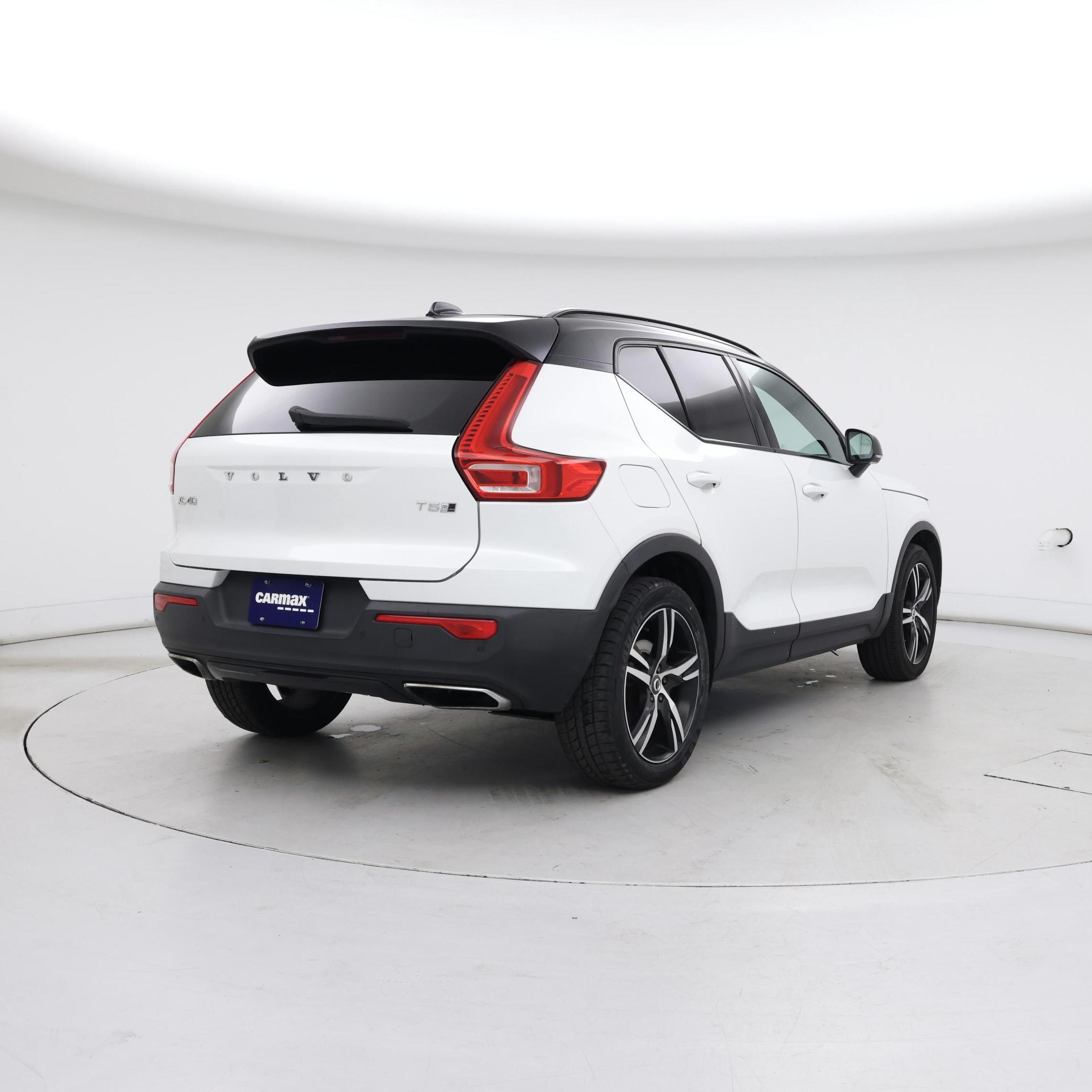 Thumbnail: 2020 Volvo XC40 - 8