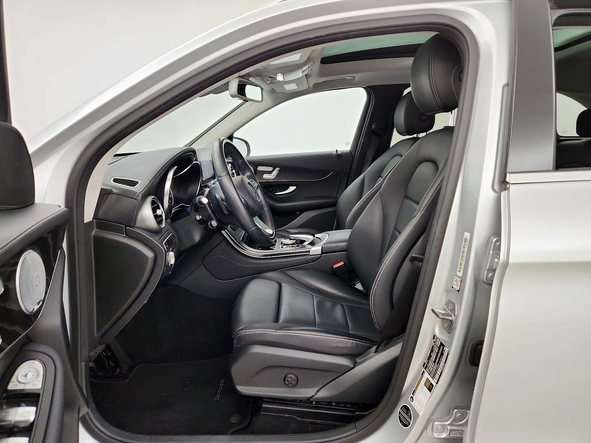 Thumbnail: 2016 Mercedes-Benz GLC - 11