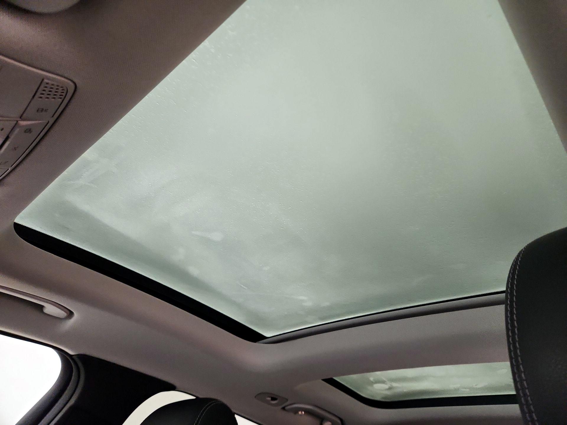 Thumbnail: 2016 Mercedes-Benz GLC - 20