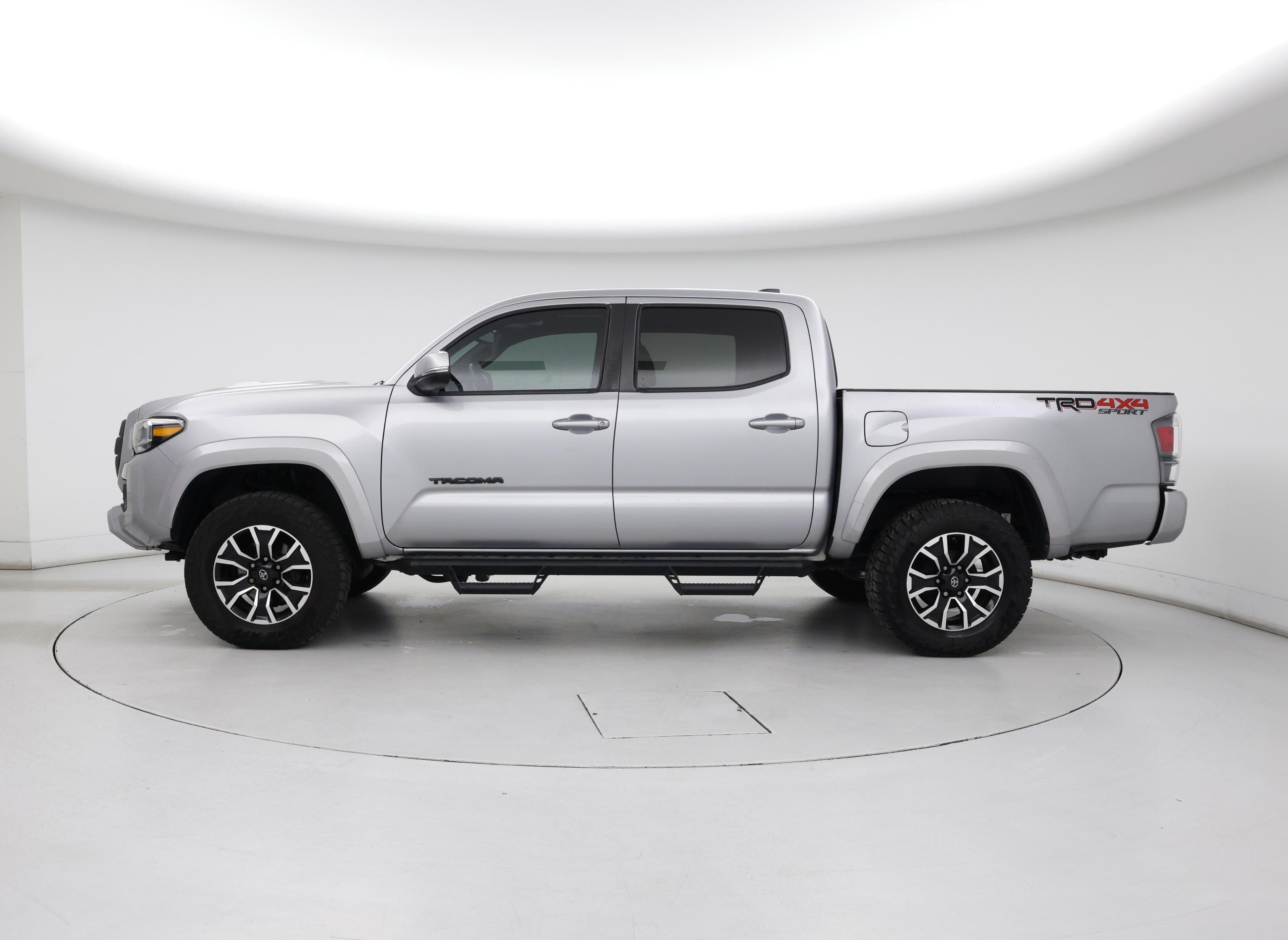 Thumbnail: 2020 Toyota Tacoma - 3