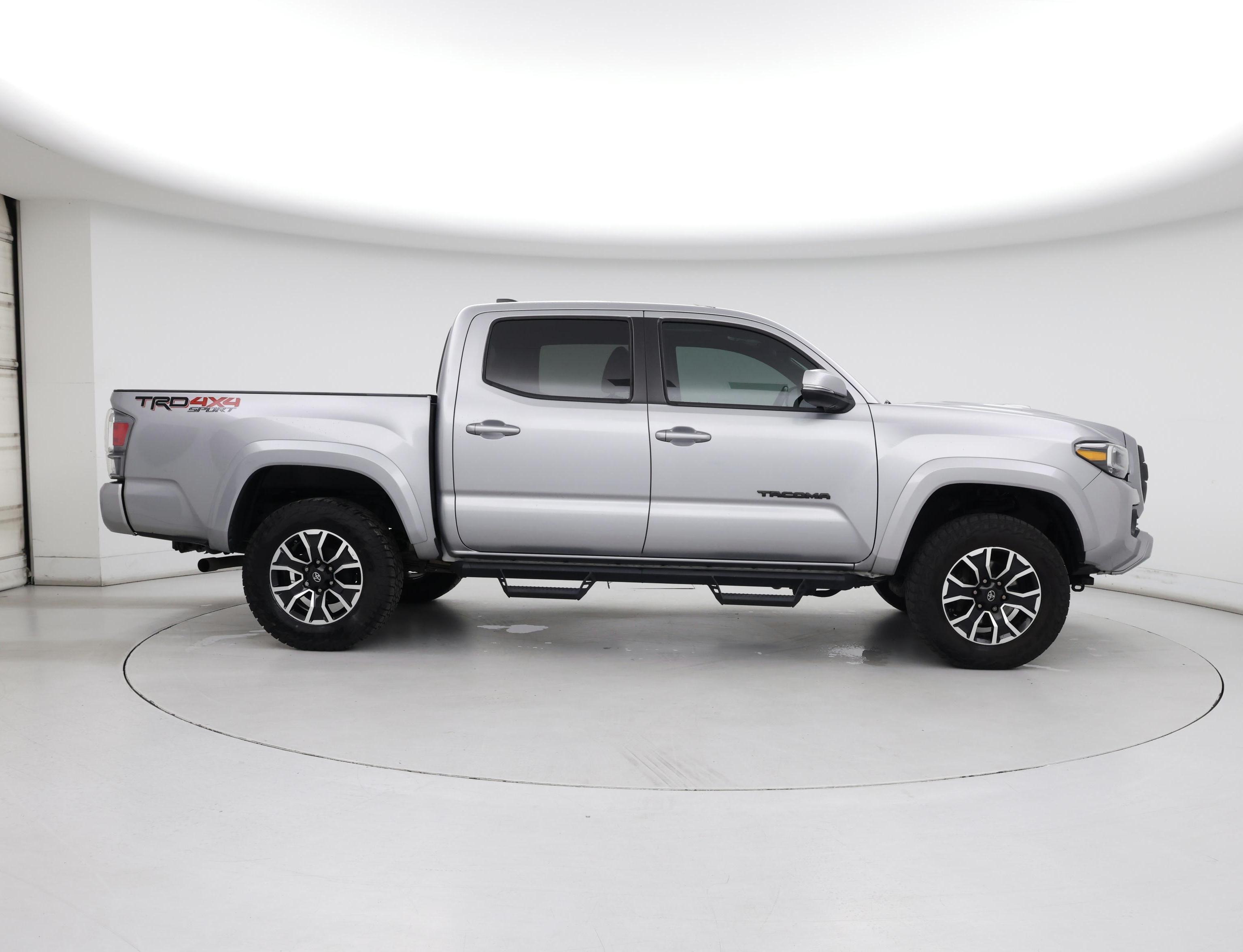 Thumbnail: 2020 Toyota Tacoma - 7
