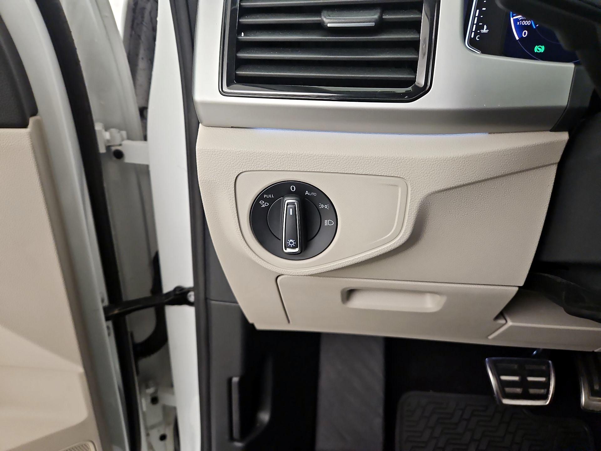 Thumbnail: 2021 Volkswagen Atlas - 13