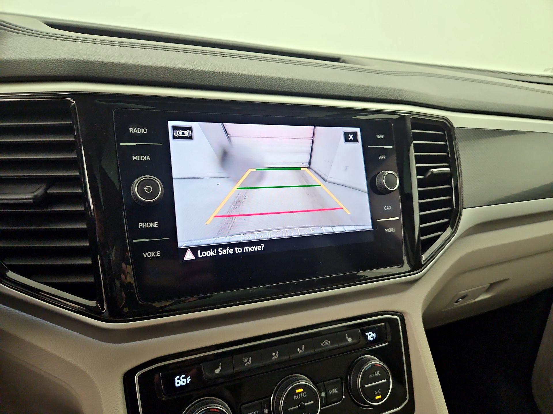 Thumbnail: 2021 Volkswagen Atlas - 14