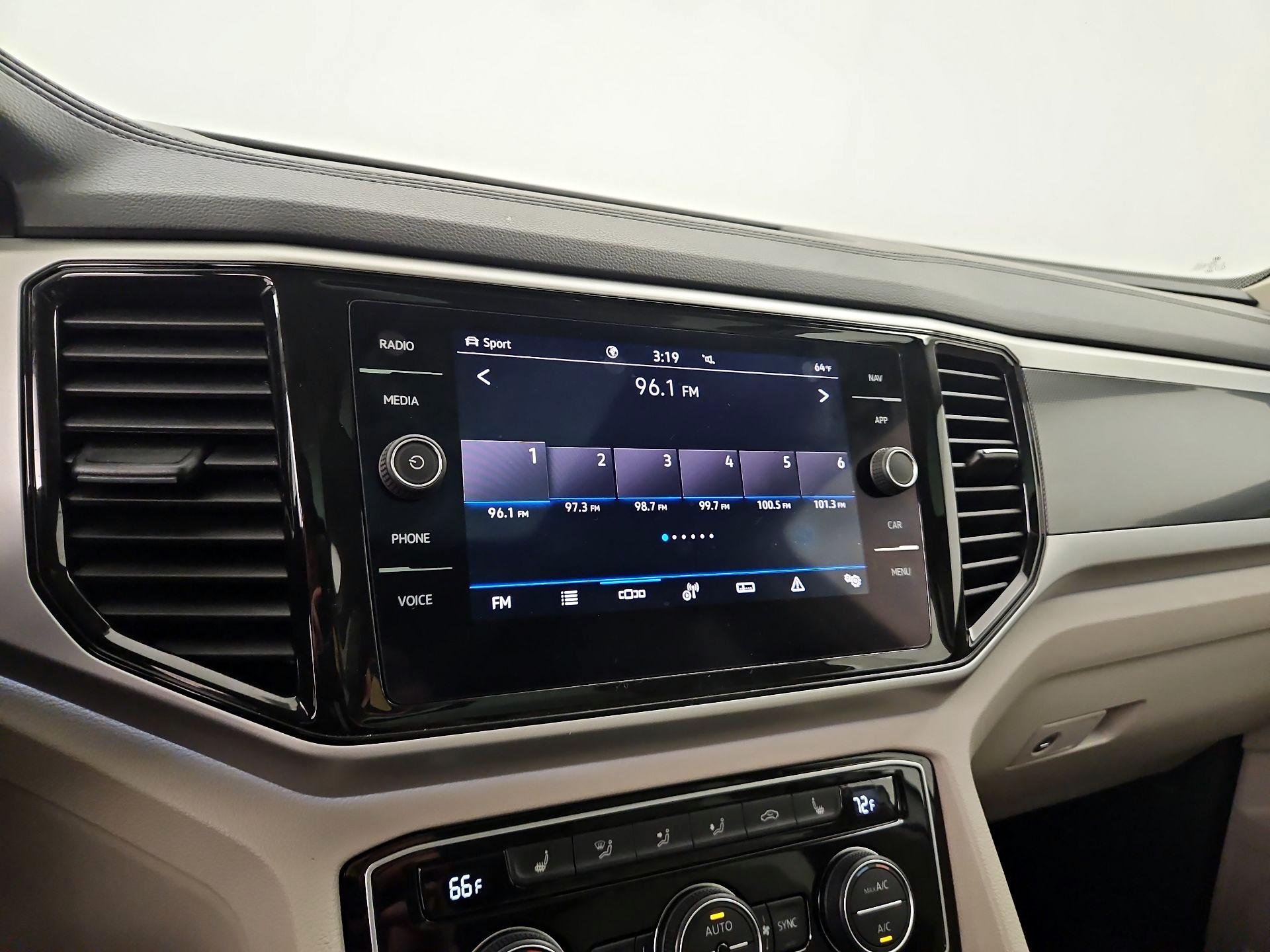 Thumbnail: 2021 Volkswagen Atlas - 15