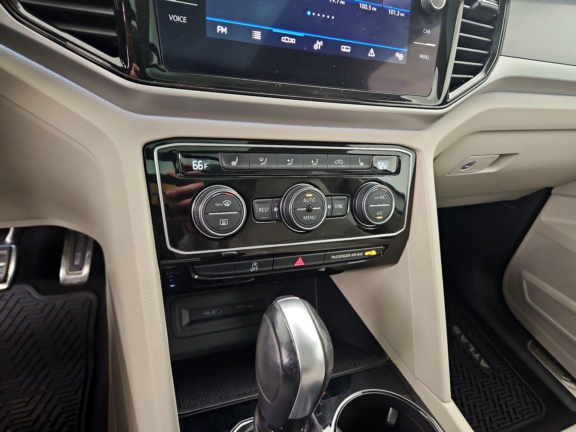 Thumbnail: 2021 Volkswagen Atlas - 16