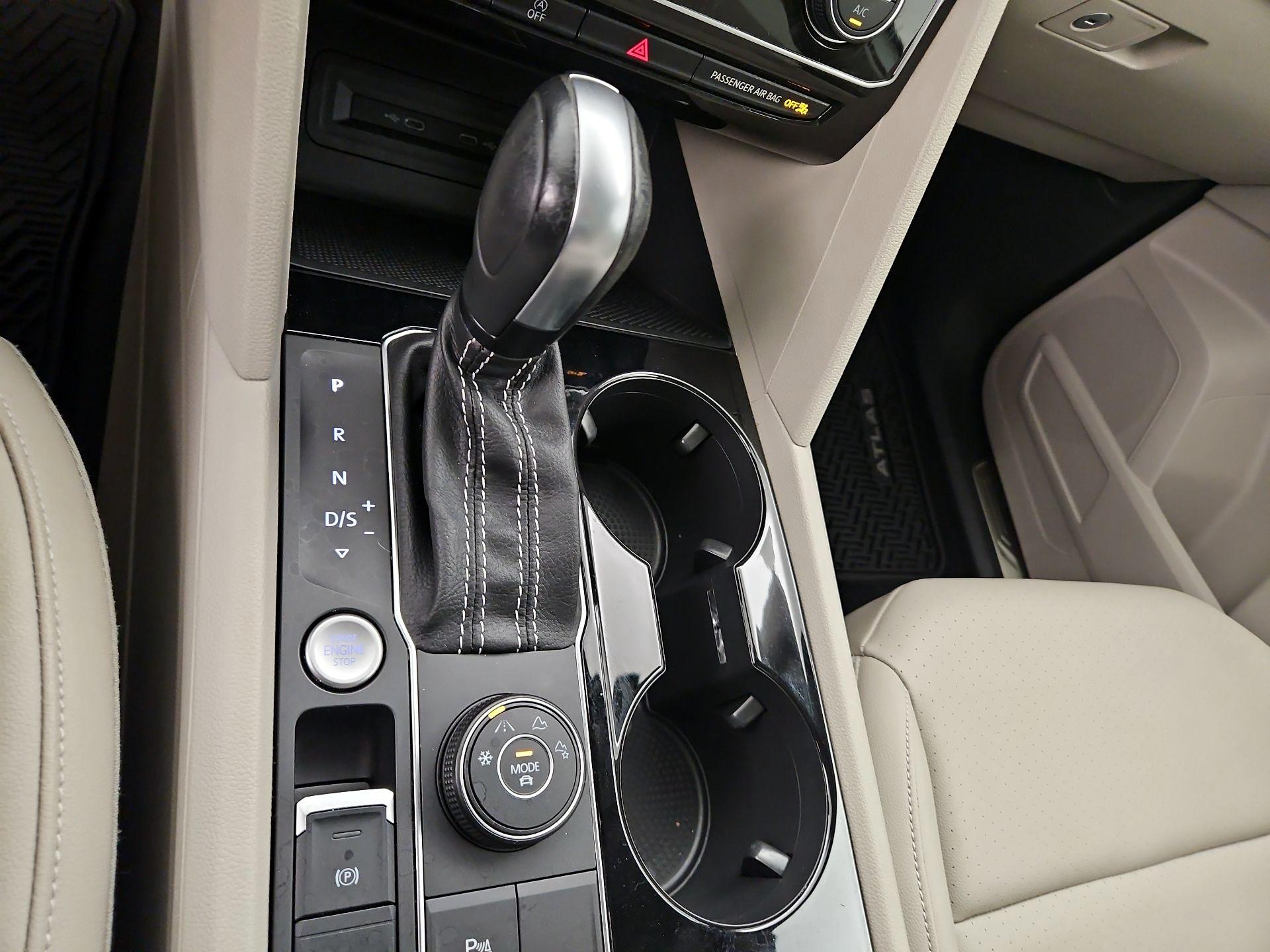 Thumbnail: 2021 Volkswagen Atlas - 17