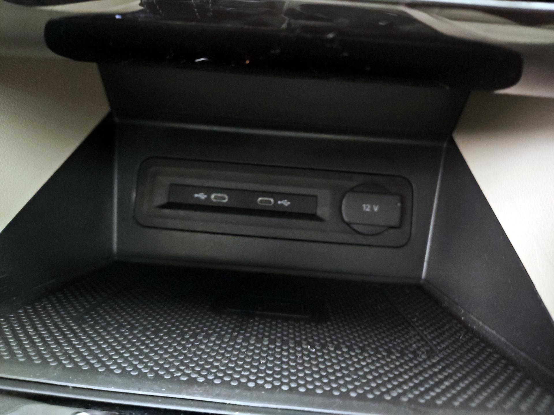 Thumbnail: 2021 Volkswagen Atlas - 18