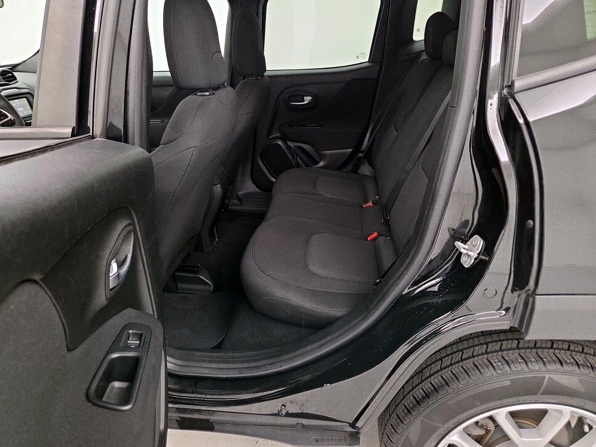 Thumbnail: 2020 Jeep Renegade - 19