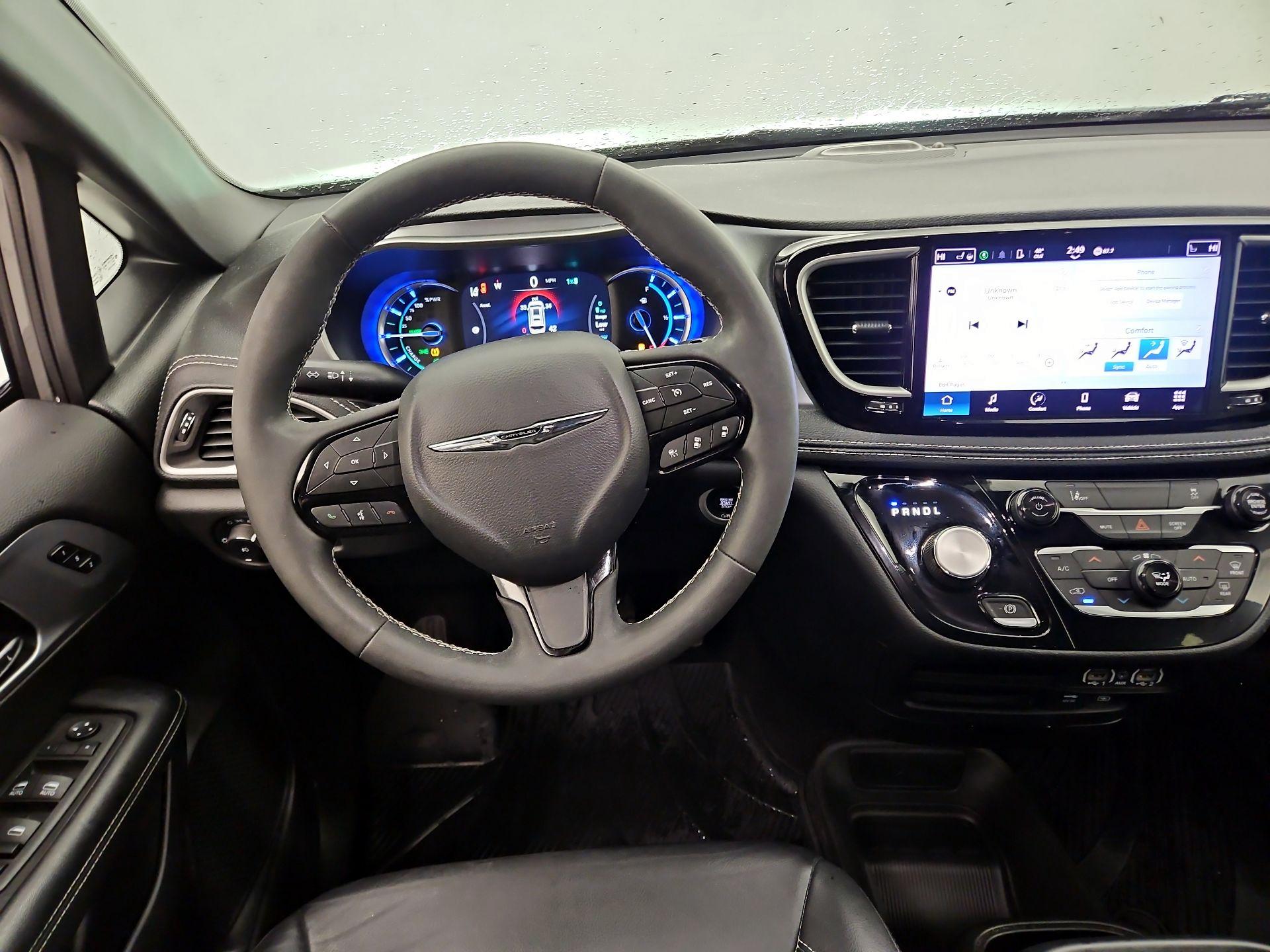 Thumbnail: 2022 Chrysler Pacifica - 10