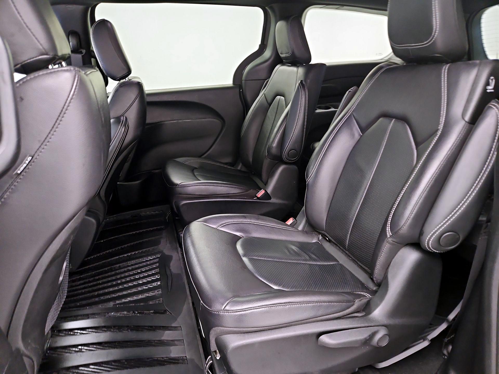 Thumbnail: 2022 Chrysler Pacifica - 19