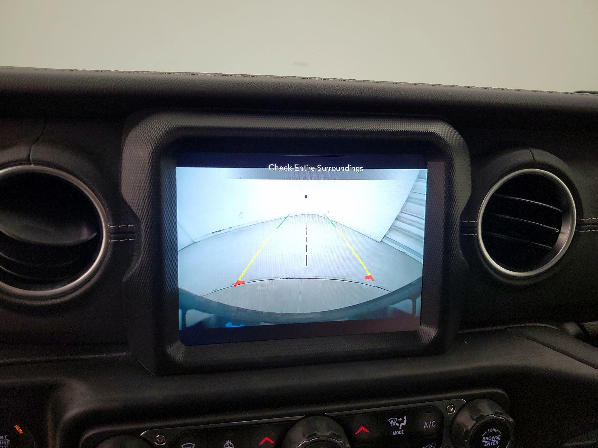 Thumbnail: 2022 Jeep Wrangler - 14