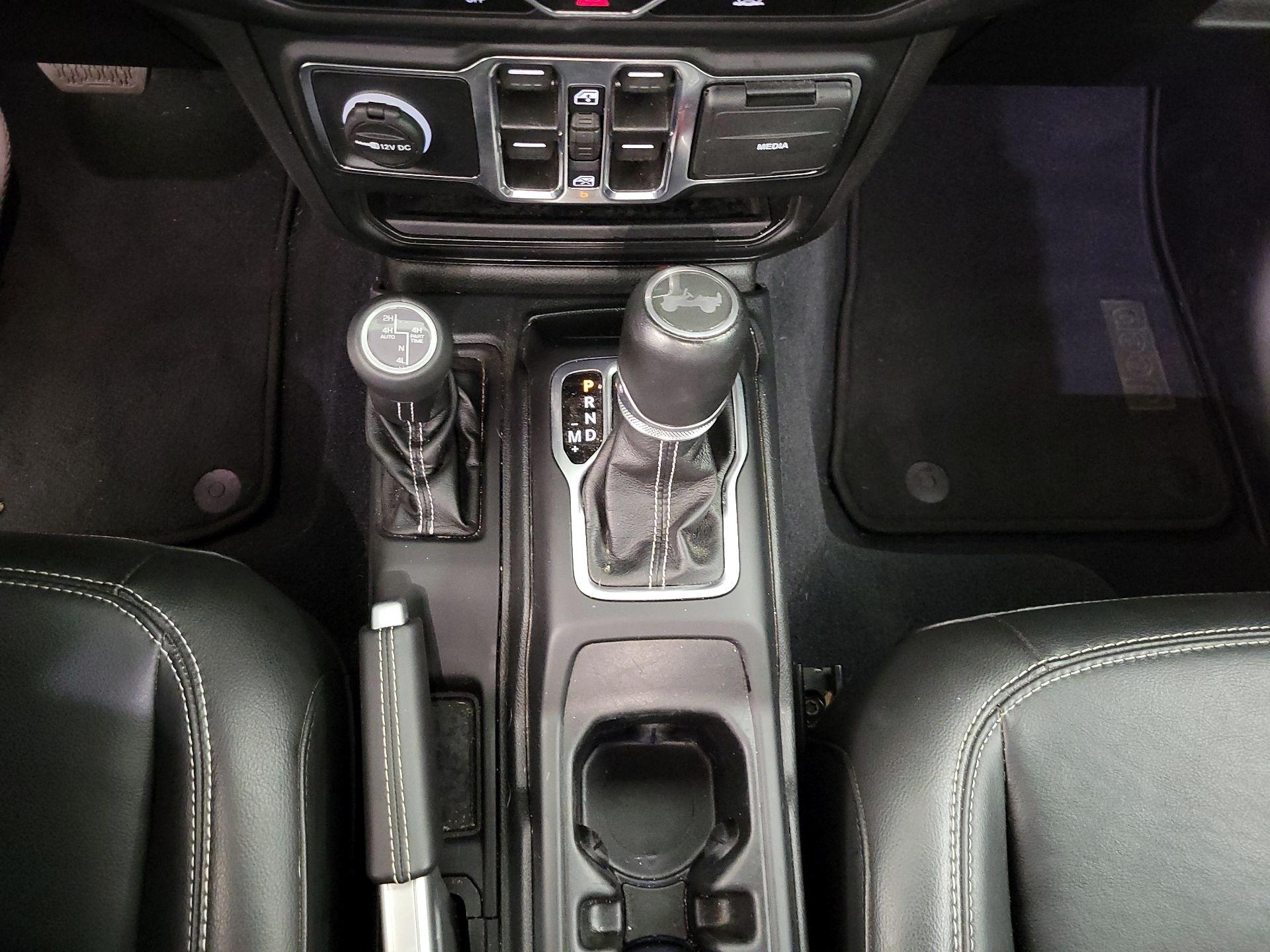 Thumbnail: 2022 Jeep Wrangler - 17