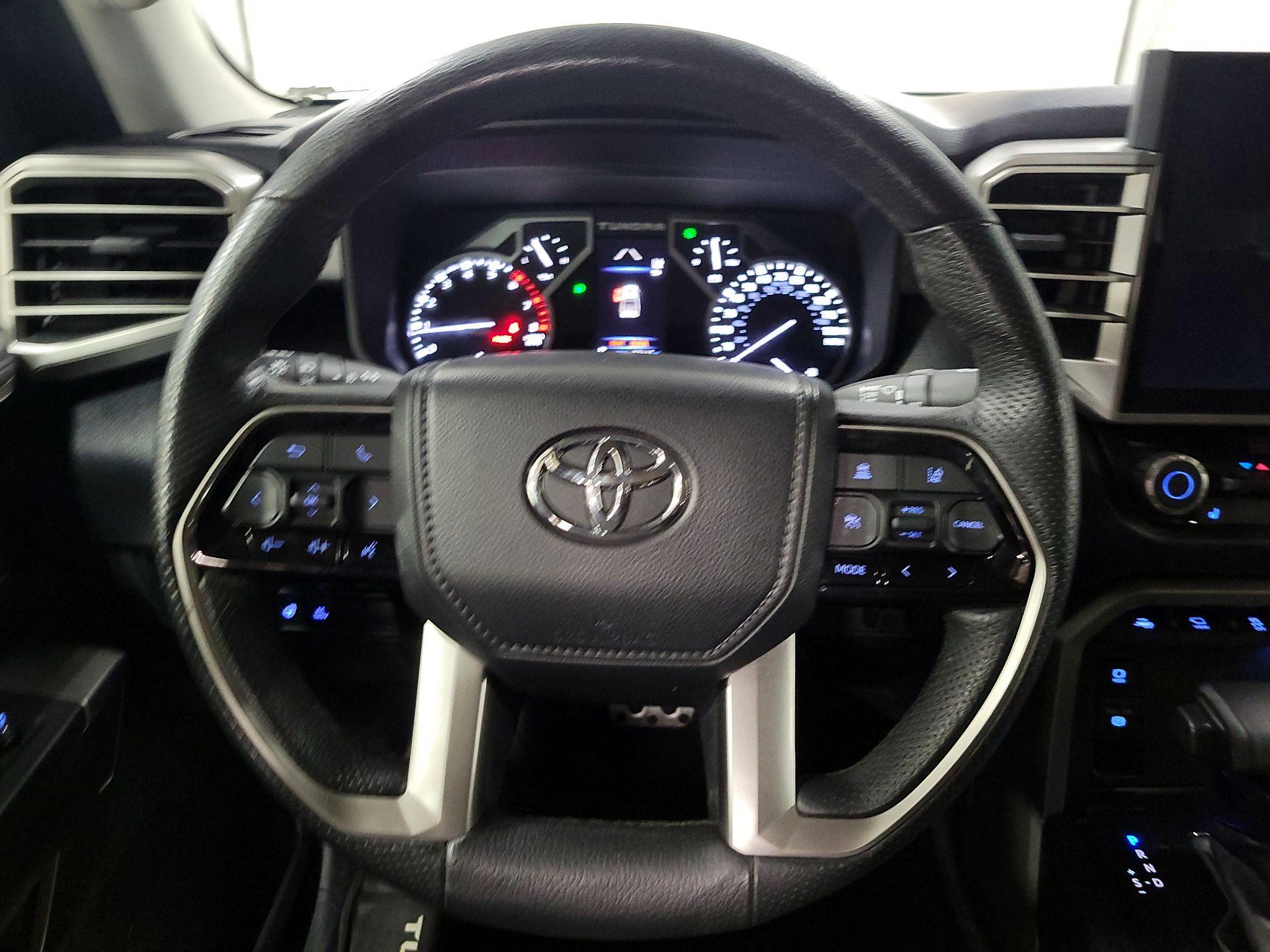 Thumbnail: 2022 Toyota Tundra - 10