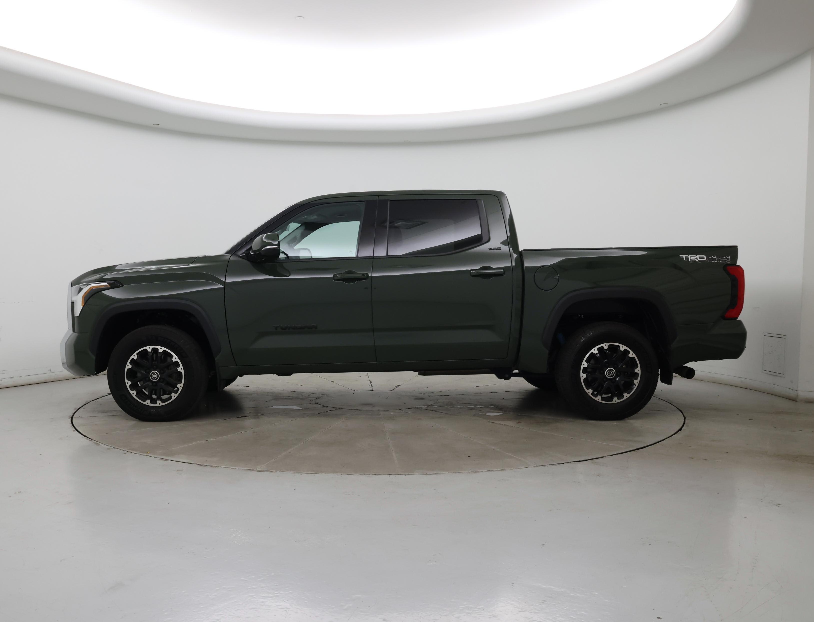 Thumbnail: 2022 Toyota Tundra - 3