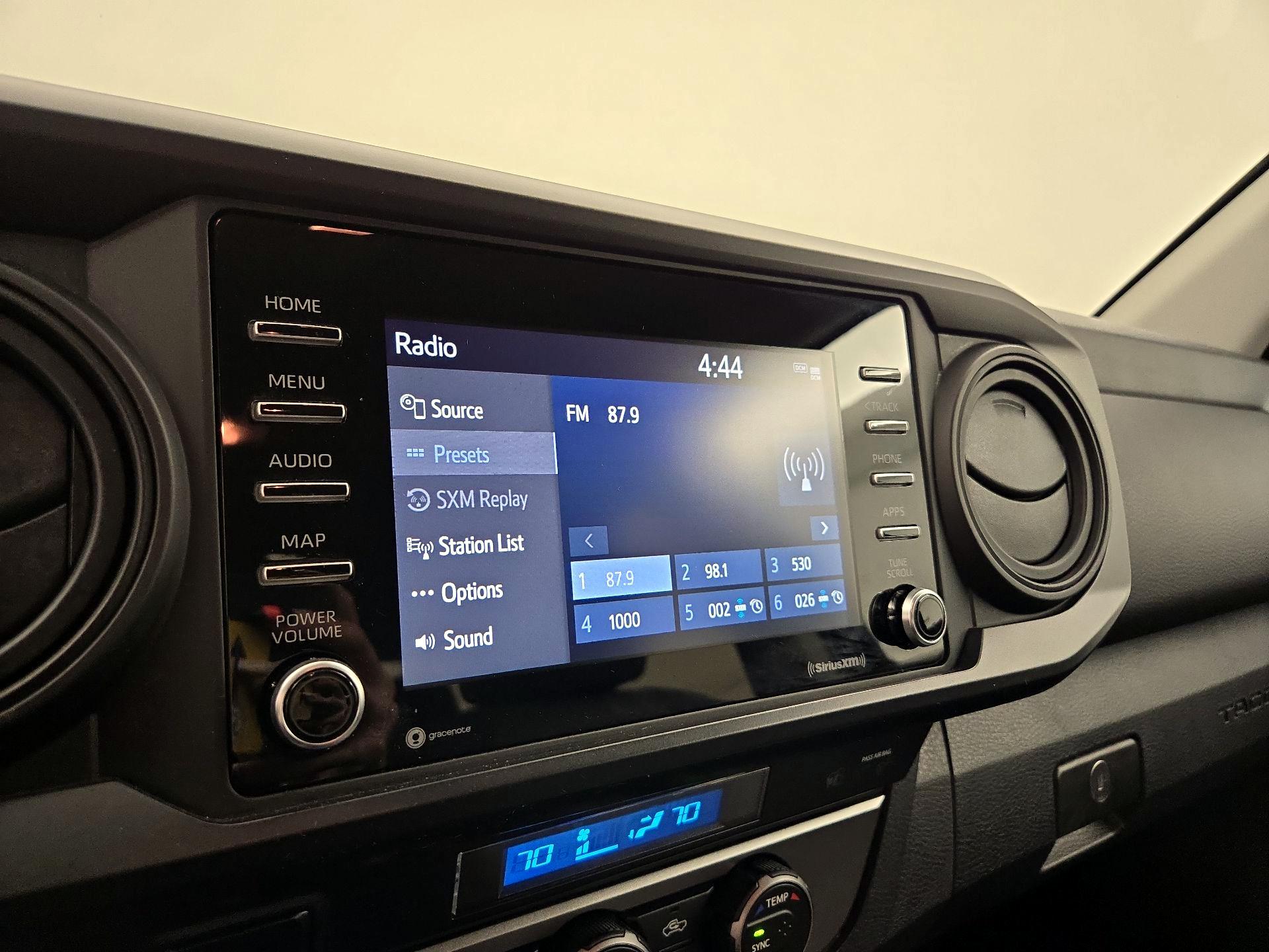 Thumbnail: 2022 Toyota Tacoma - 15