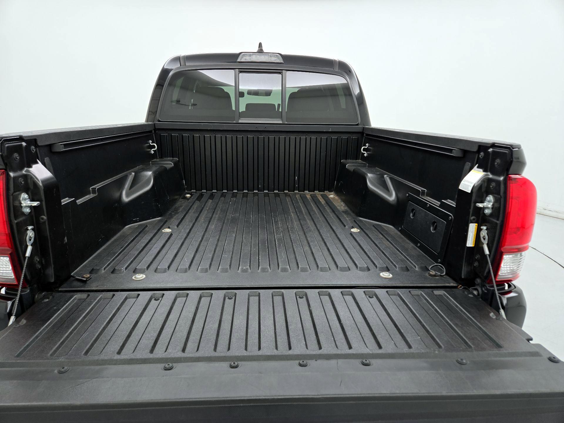 Thumbnail: 2022 Toyota Tacoma - 20