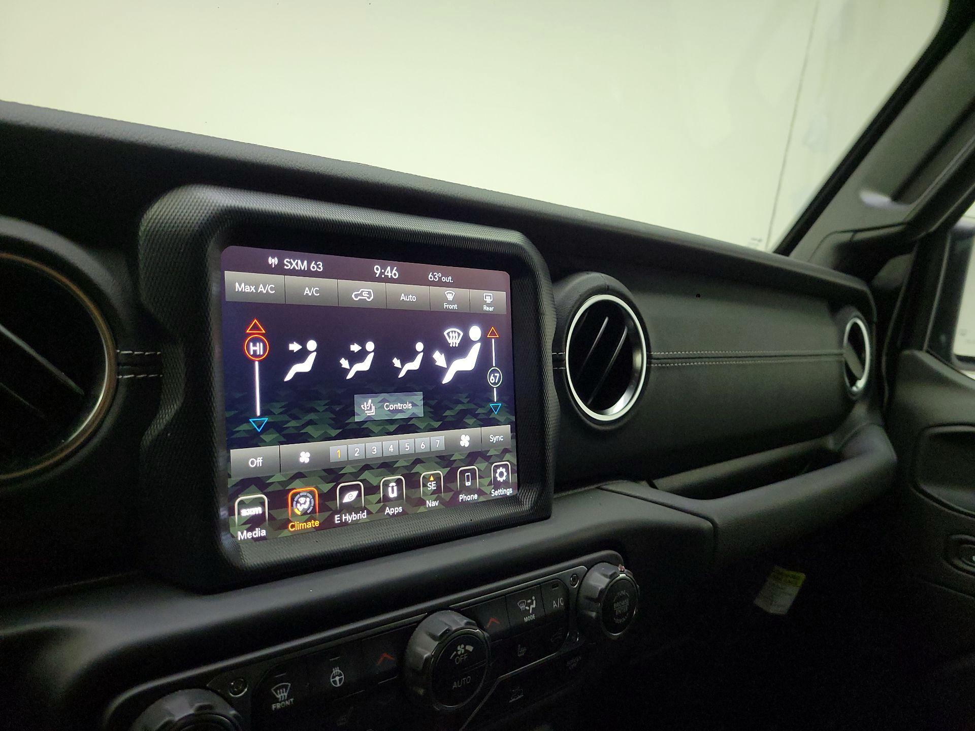 Thumbnail: 2023 Jeep Wrangler - 17