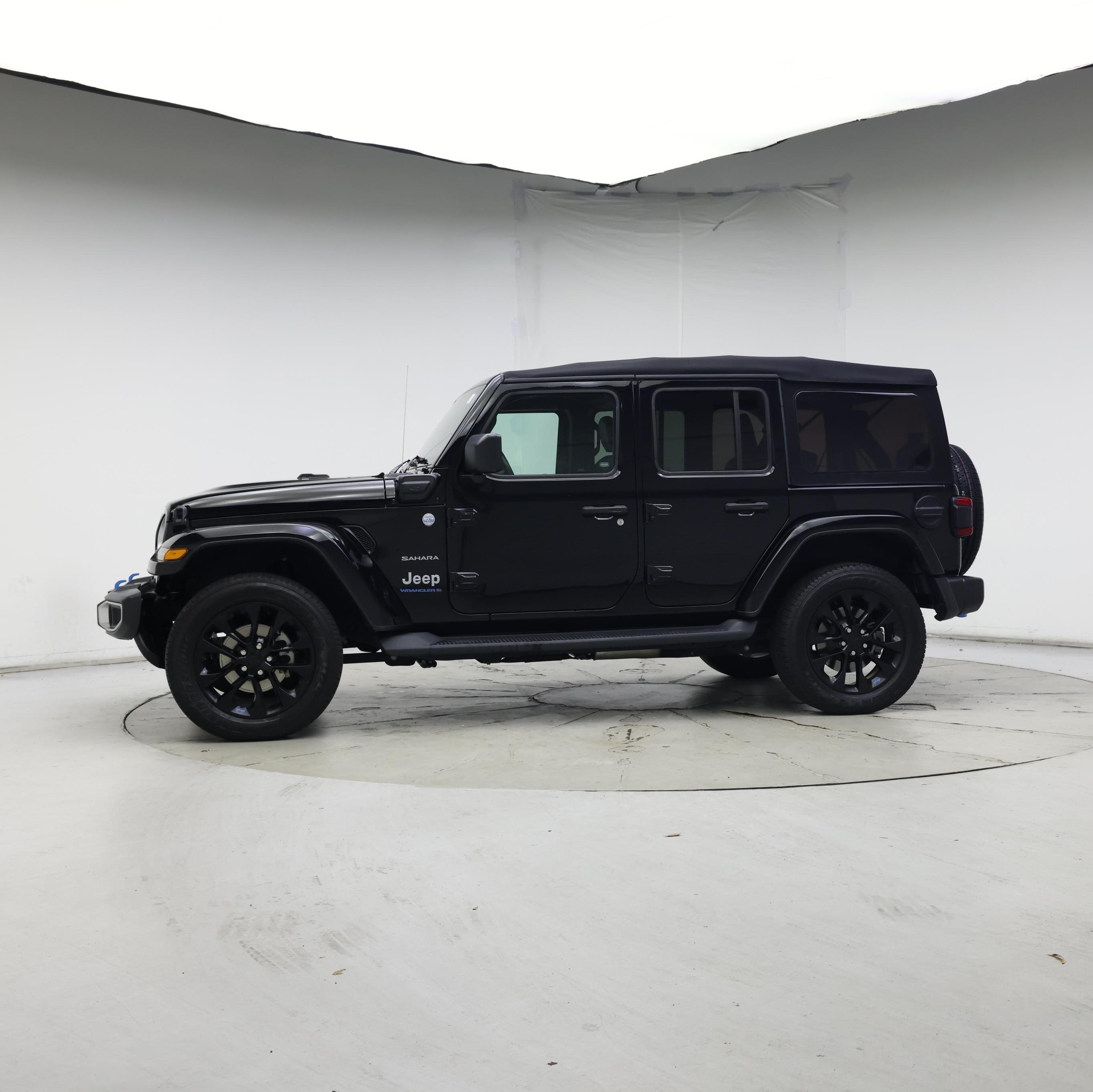 Thumbnail: 2023 Jeep Wrangler - 3