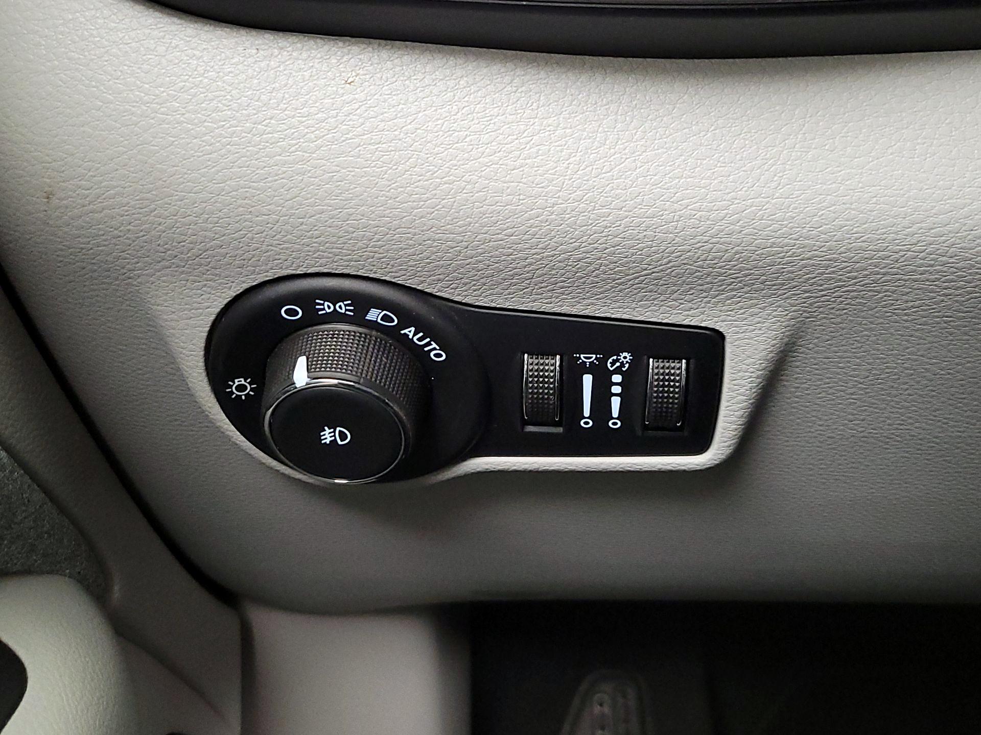 Thumbnail: 2023 Jeep Compass - 13