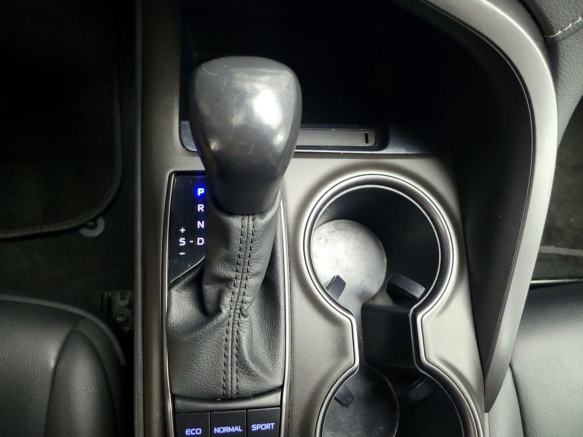 Thumbnail: 2023 Toyota Camry - 17