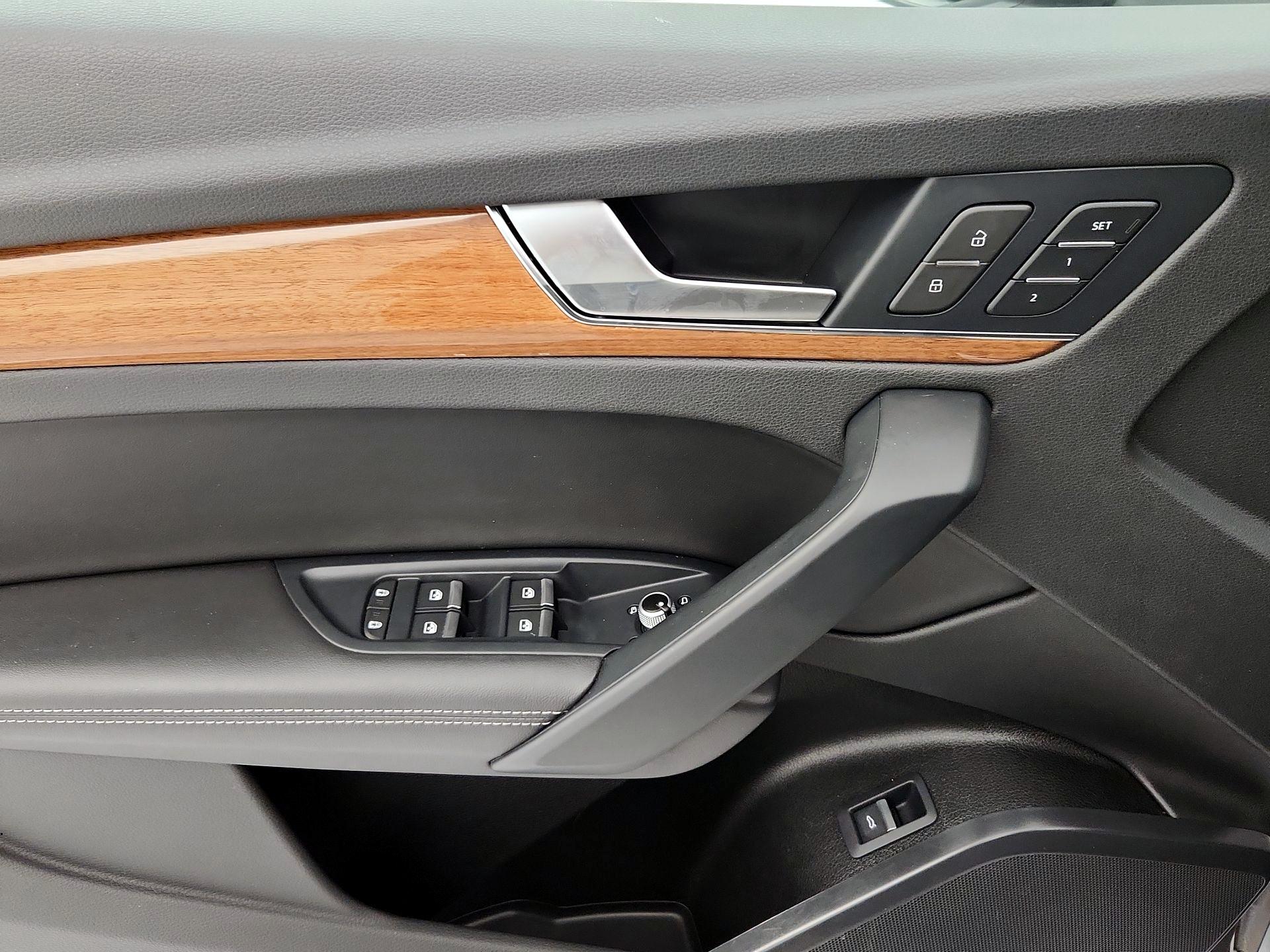 Thumbnail: 2022 Audi Q5 - 12