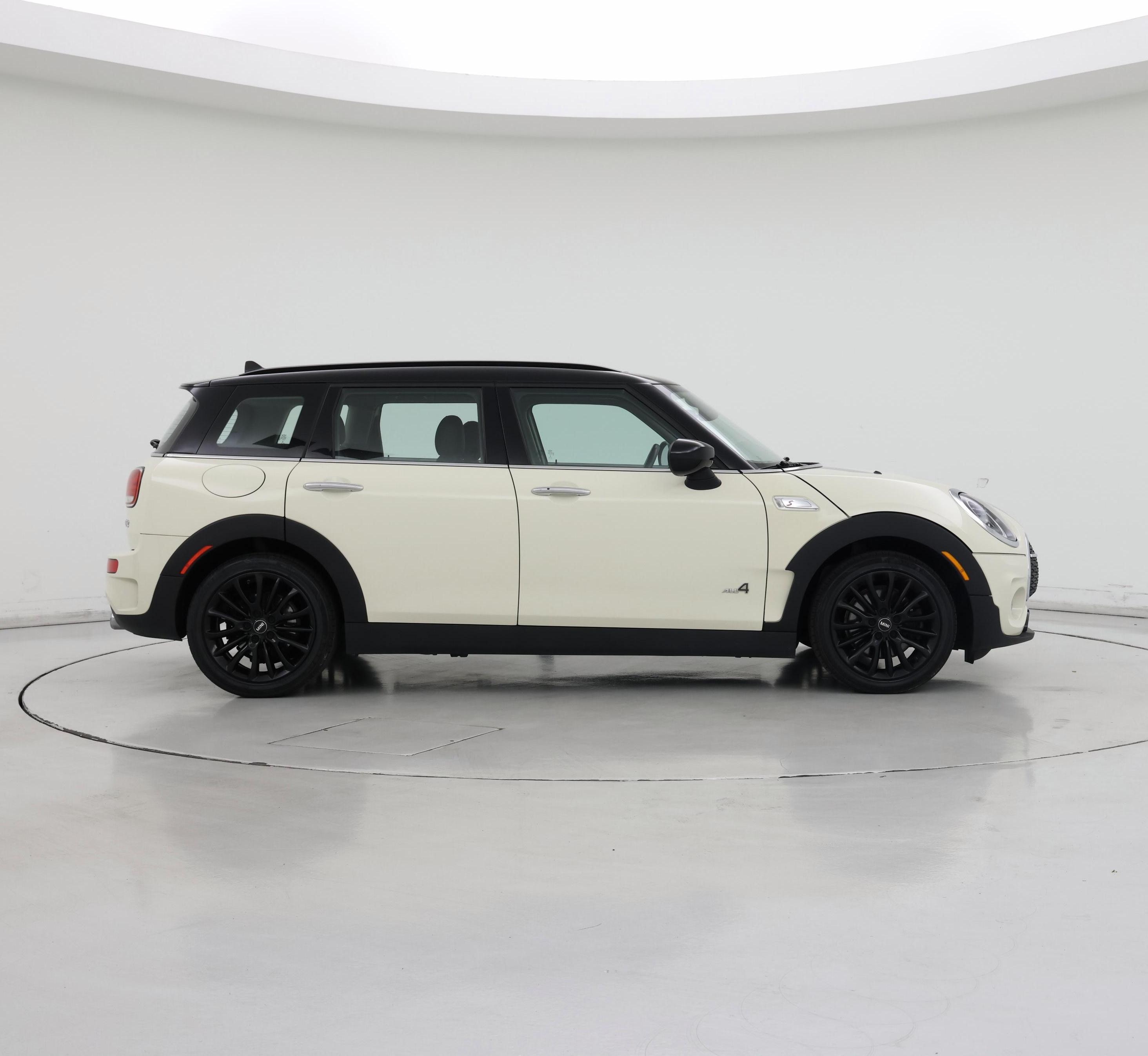 Thumbnail: 2022 MINI Cooper Clubman - 7