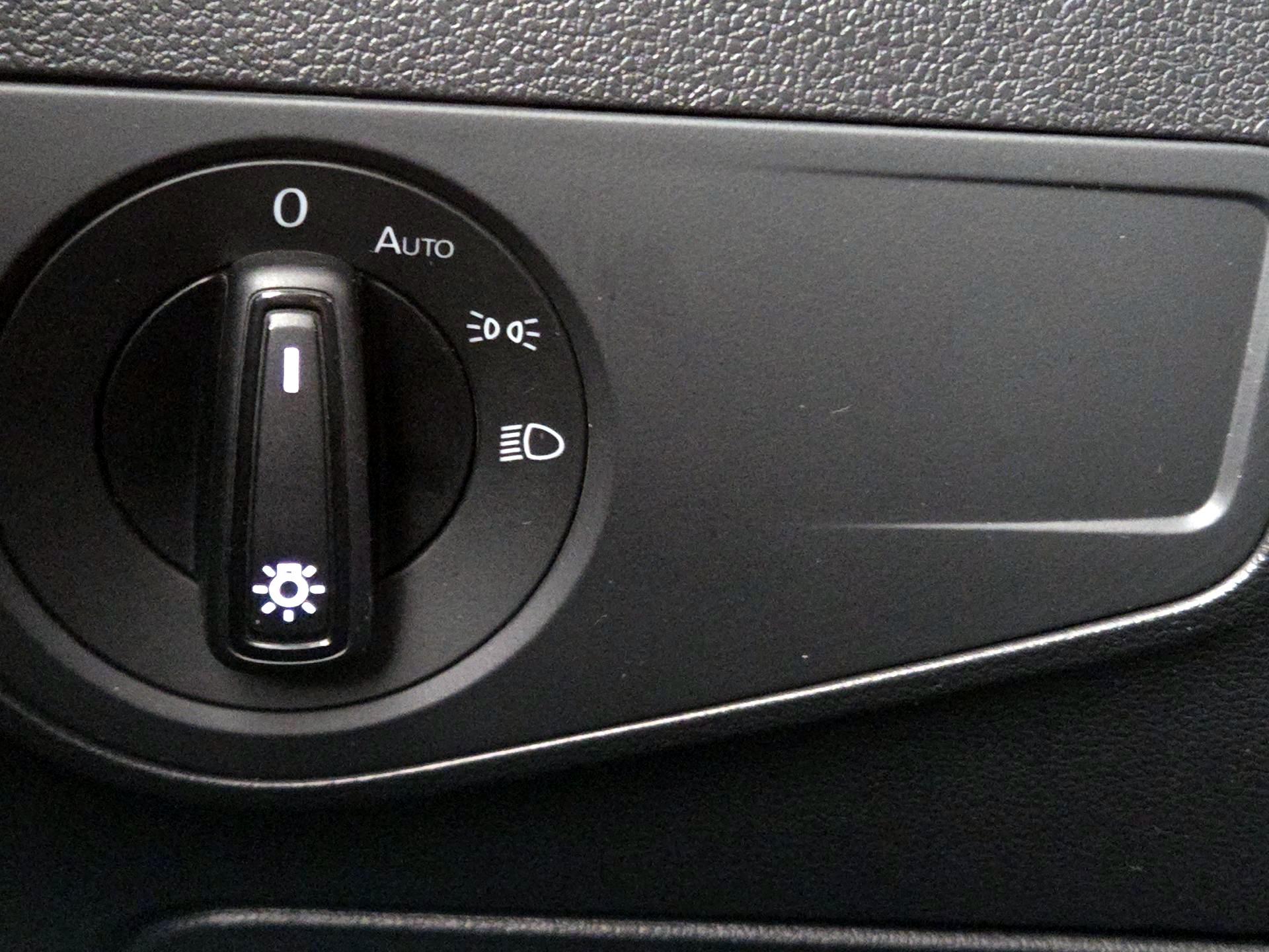 Thumbnail: 2023 Volkswagen Tiguan - 13