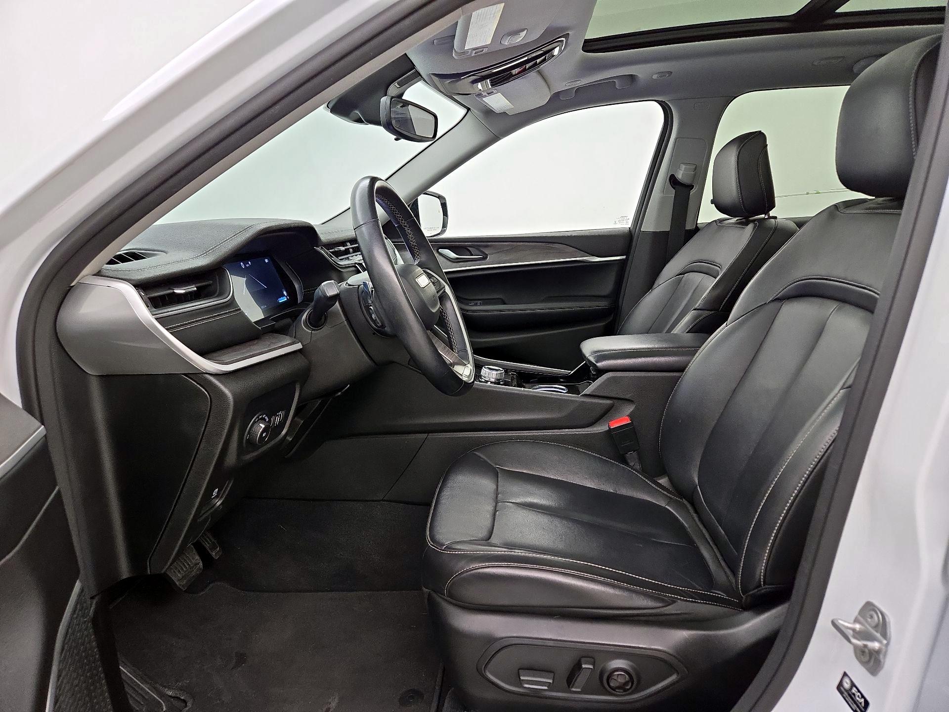 Thumbnail: 2022 Jeep Grand Cherokee - 11