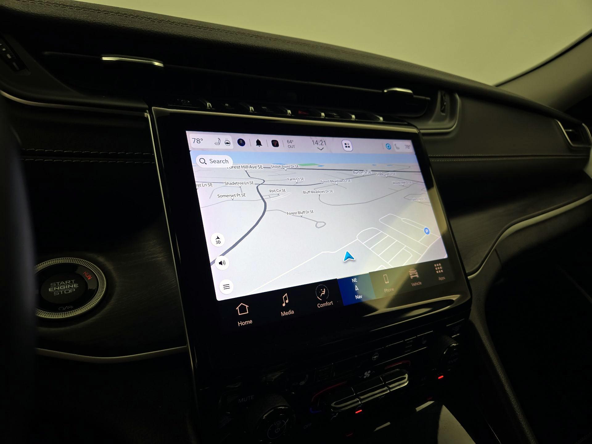 Thumbnail: 2022 Jeep Grand Cherokee - 14