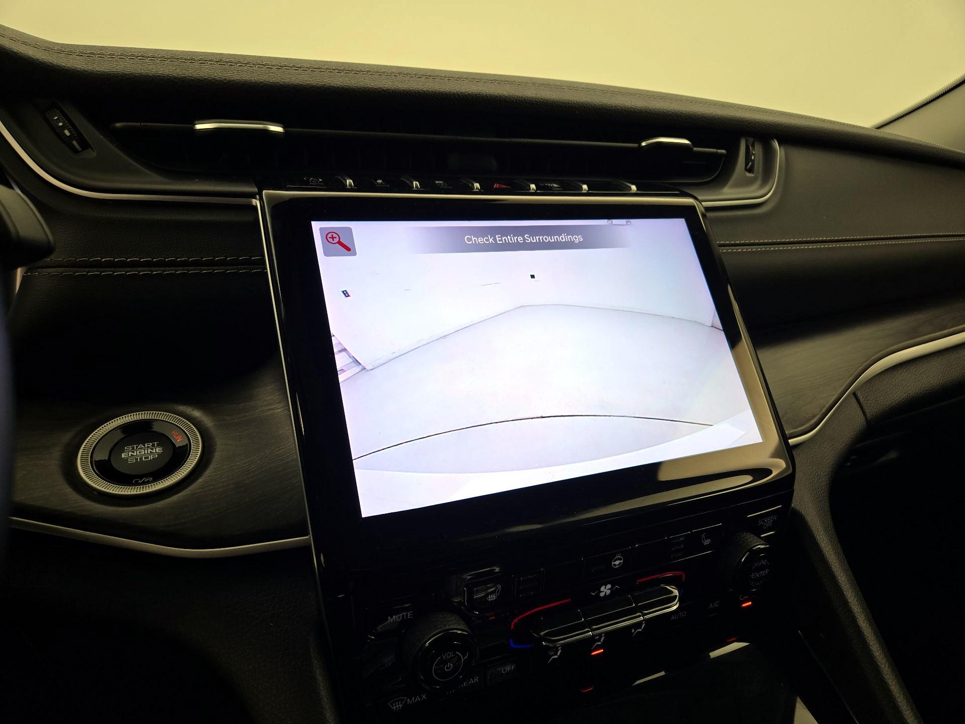 Thumbnail: 2022 Jeep Grand Cherokee - 15