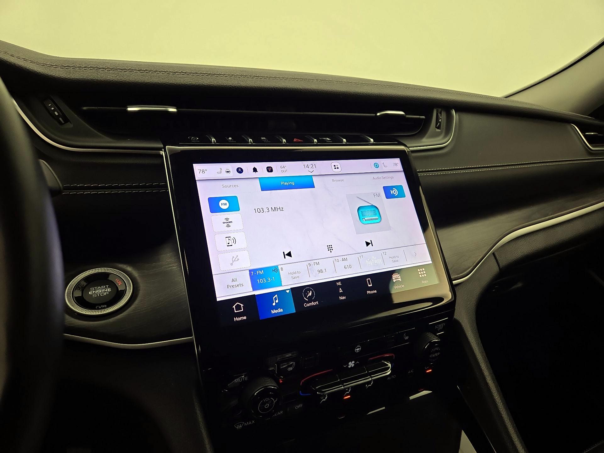 Thumbnail: 2022 Jeep Grand Cherokee - 16