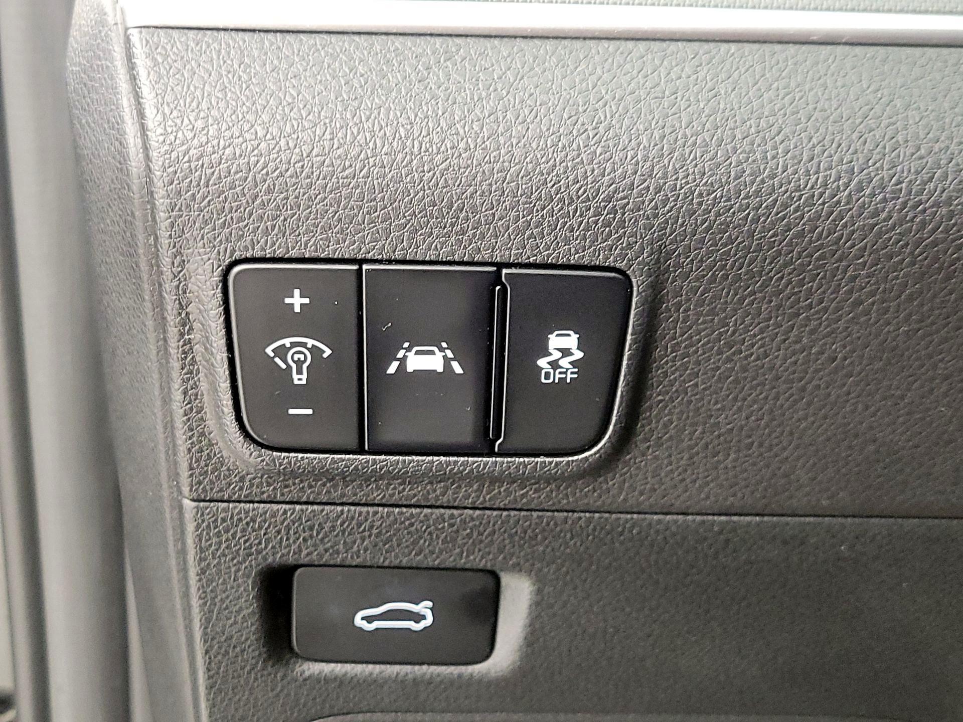 Thumbnail: 2022 Kia K5 - 13