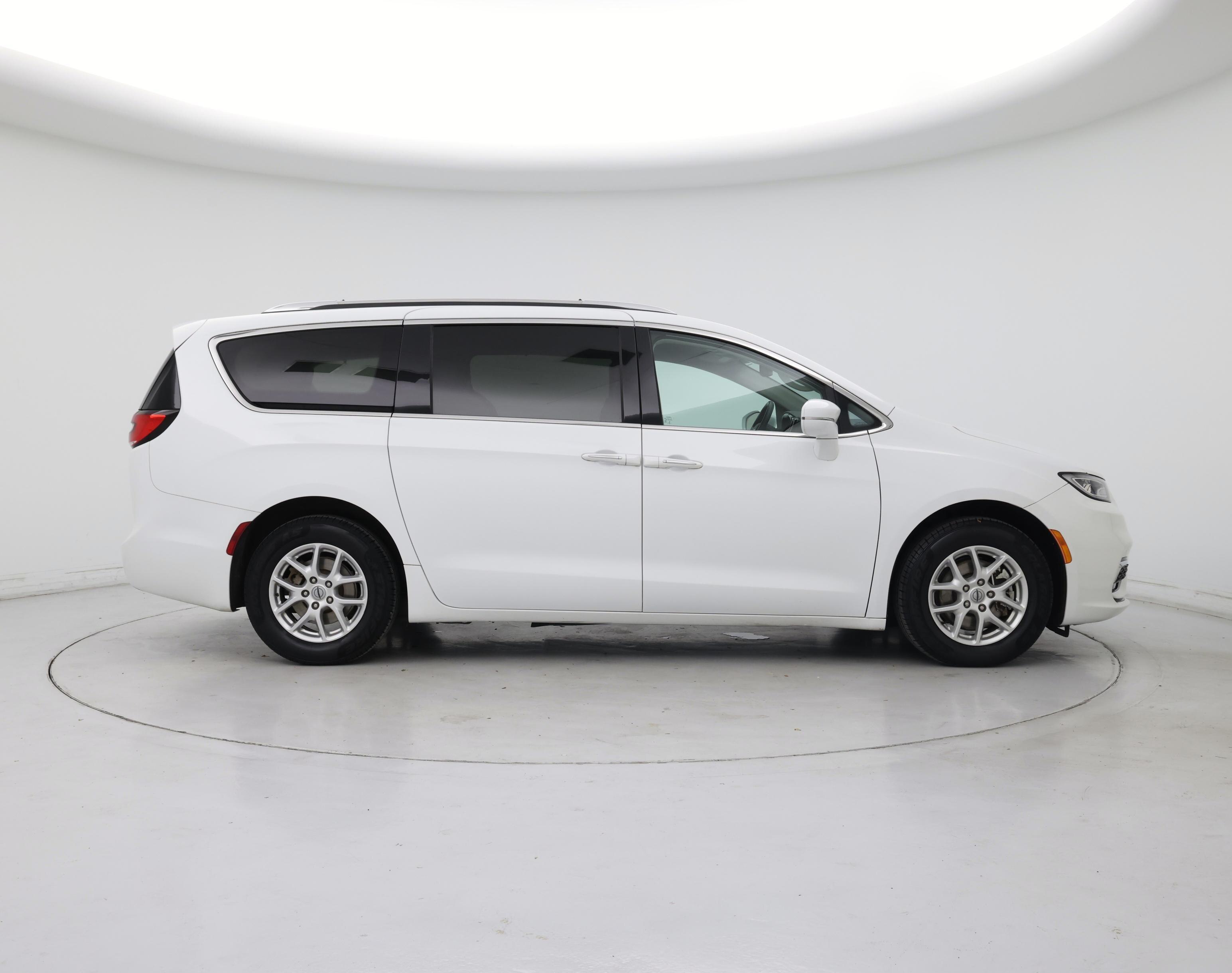 Thumbnail: 2021 Chrysler Pacifica - 7