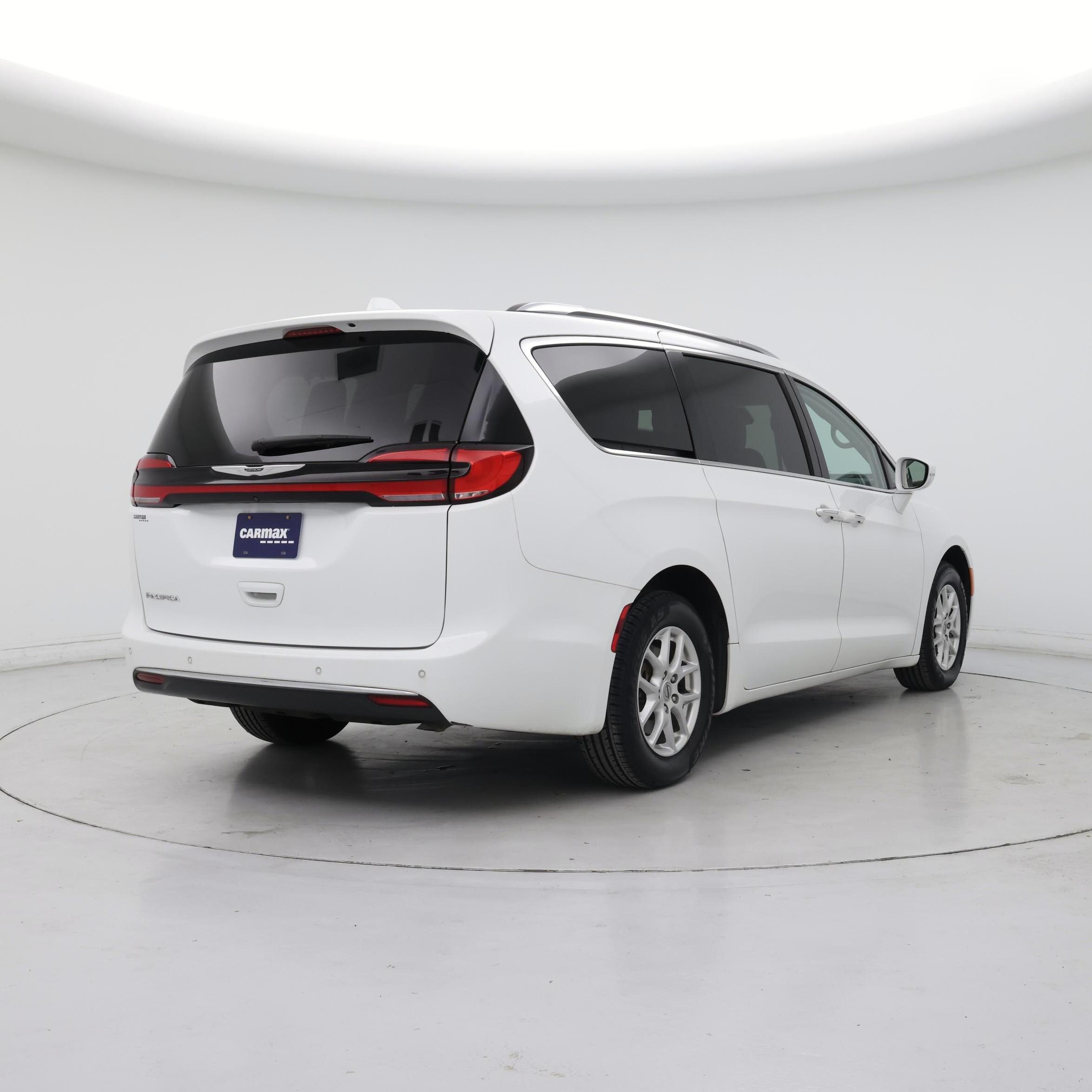 Thumbnail: 2021 Chrysler Pacifica - 8