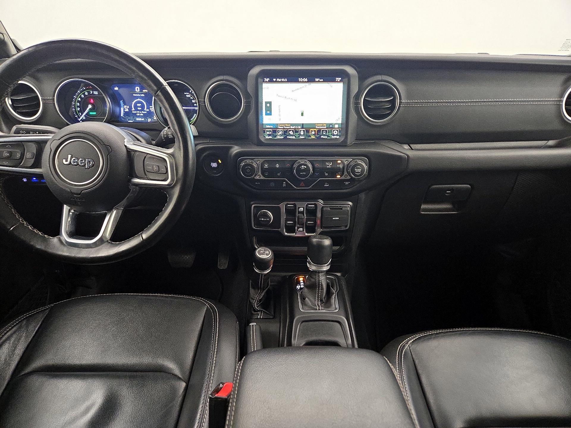 Thumbnail: 2022 Jeep Wrangler - 9