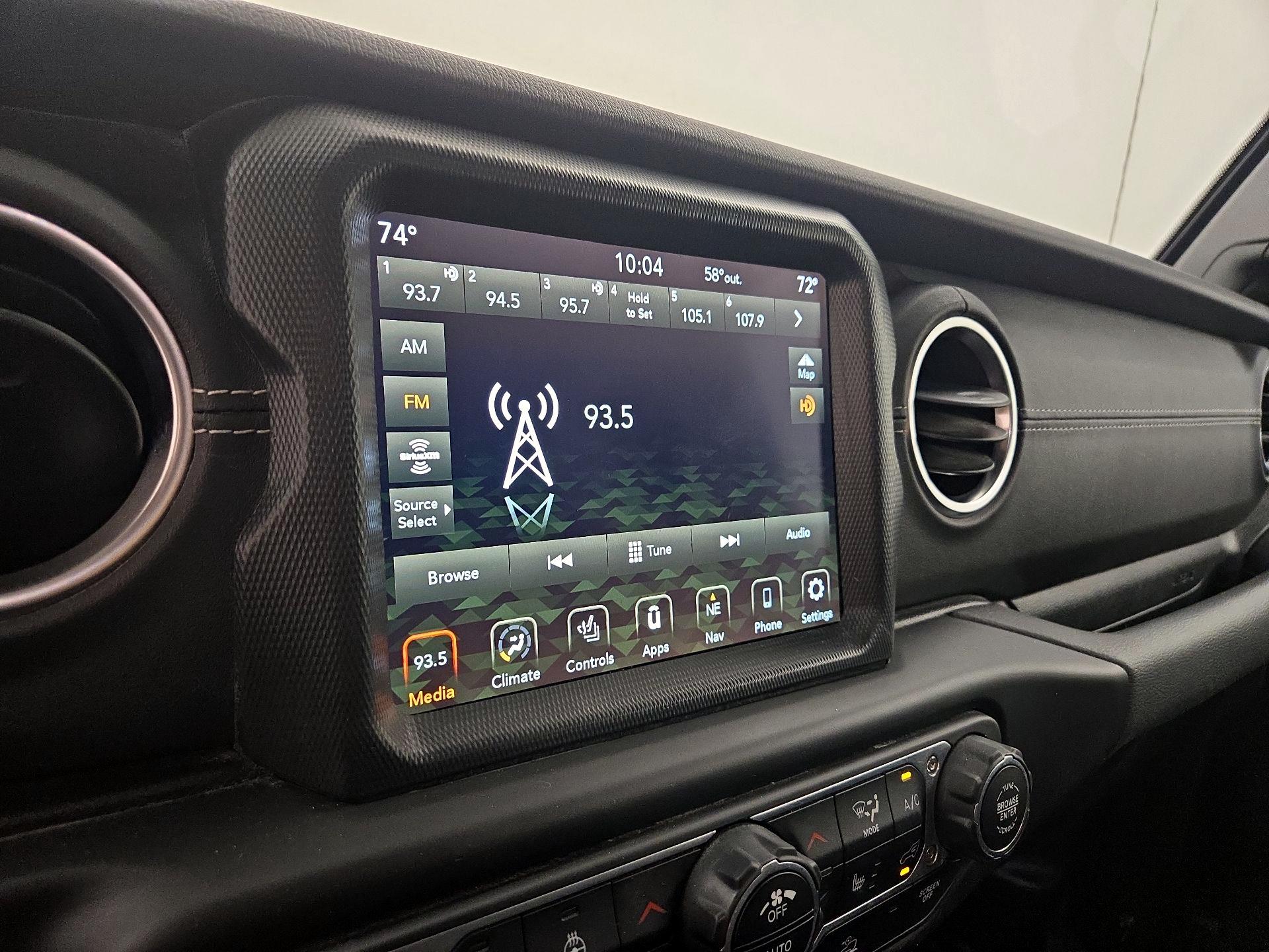 Thumbnail: 2022 Jeep Wrangler - 16