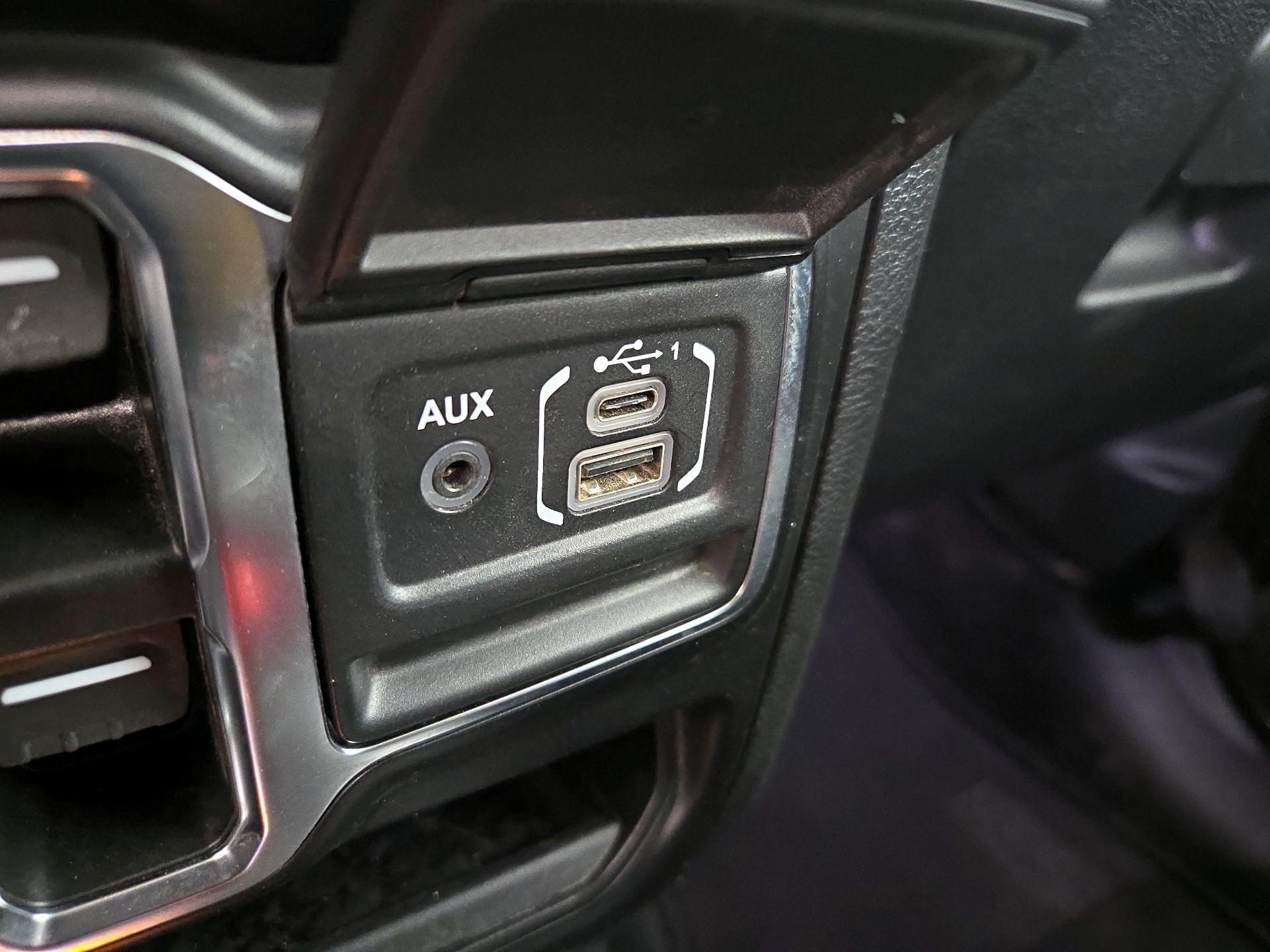 Thumbnail: 2022 Jeep Wrangler - 19