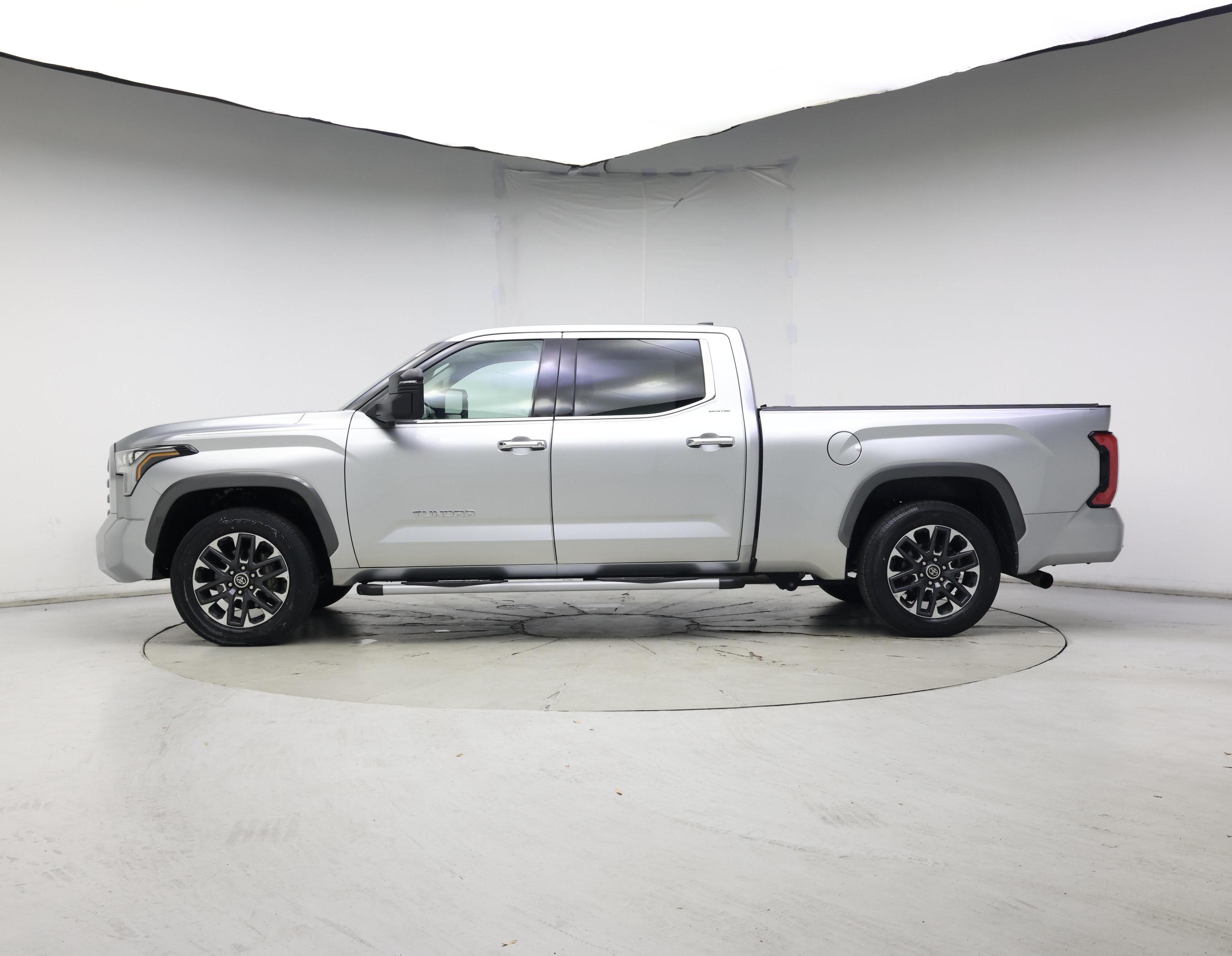 Thumbnail: 2022 Toyota Tundra - 3
