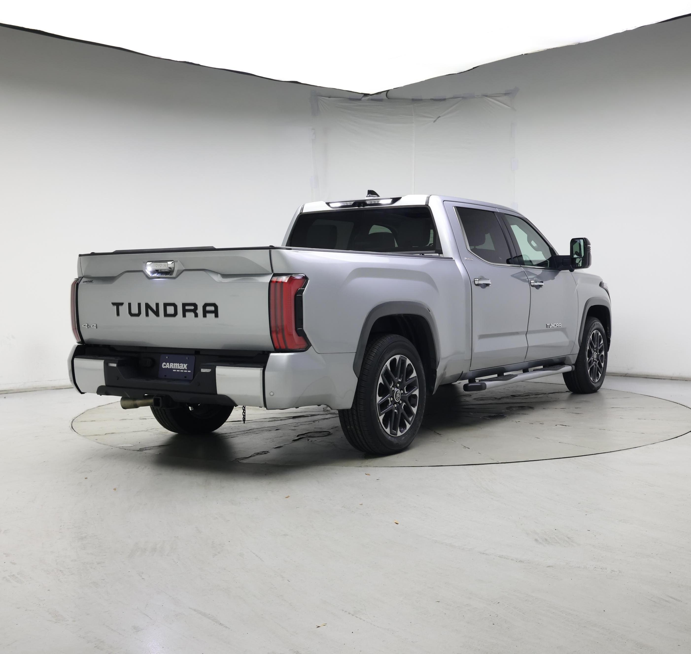 Thumbnail: 2022 Toyota Tundra - 8