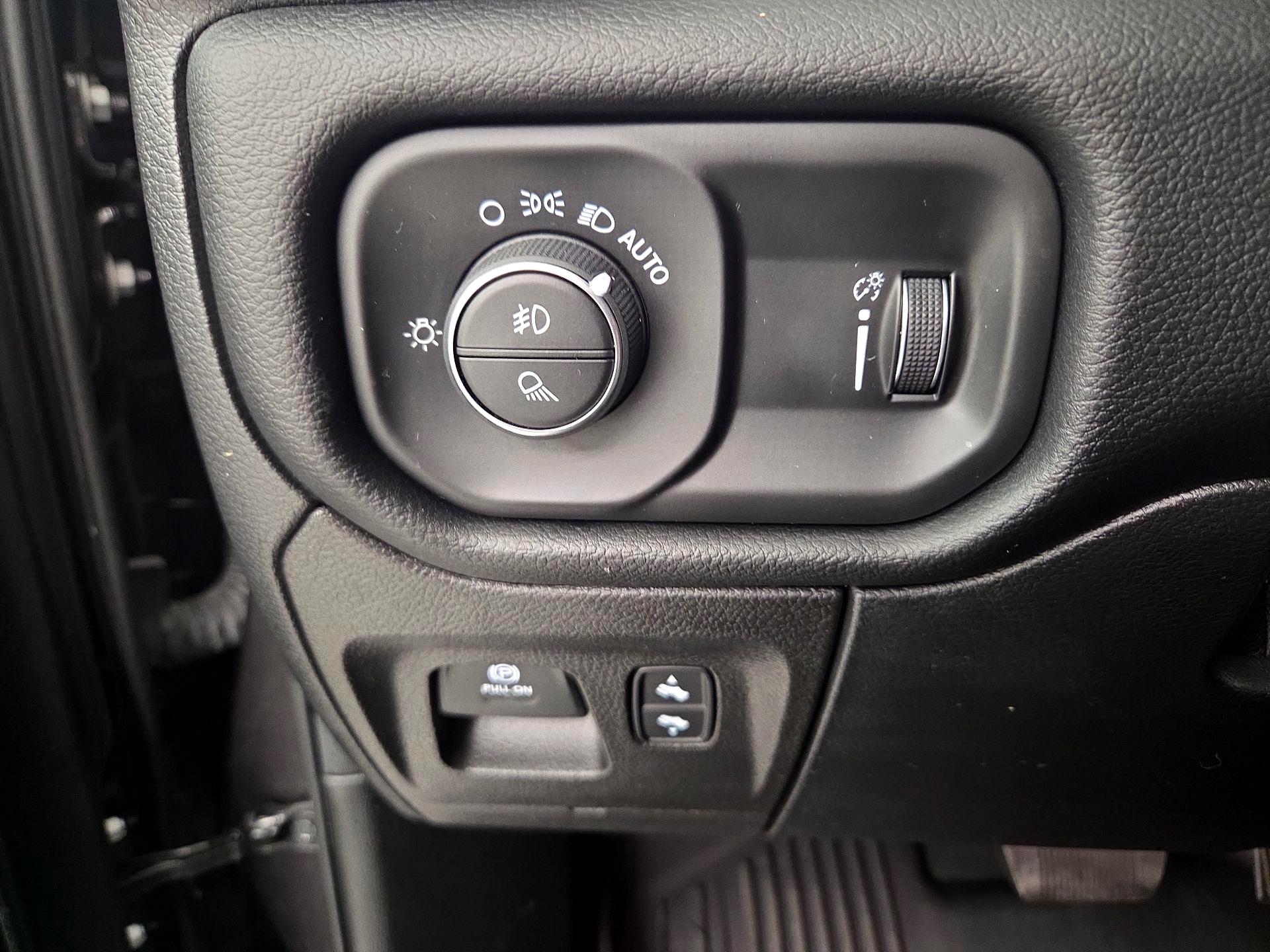 Thumbnail: 2021 RAM 1500 - 13