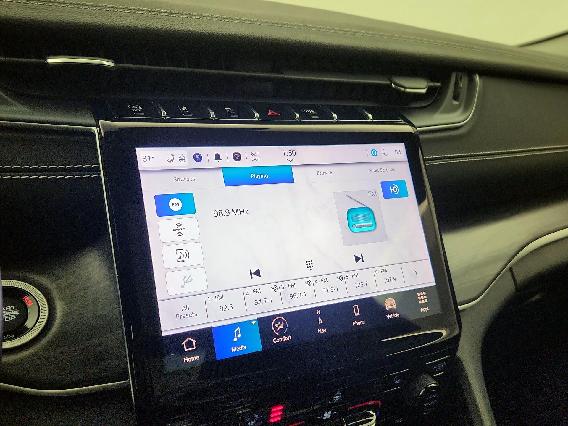 Thumbnail: 2022 Jeep Grand Cherokee - 16