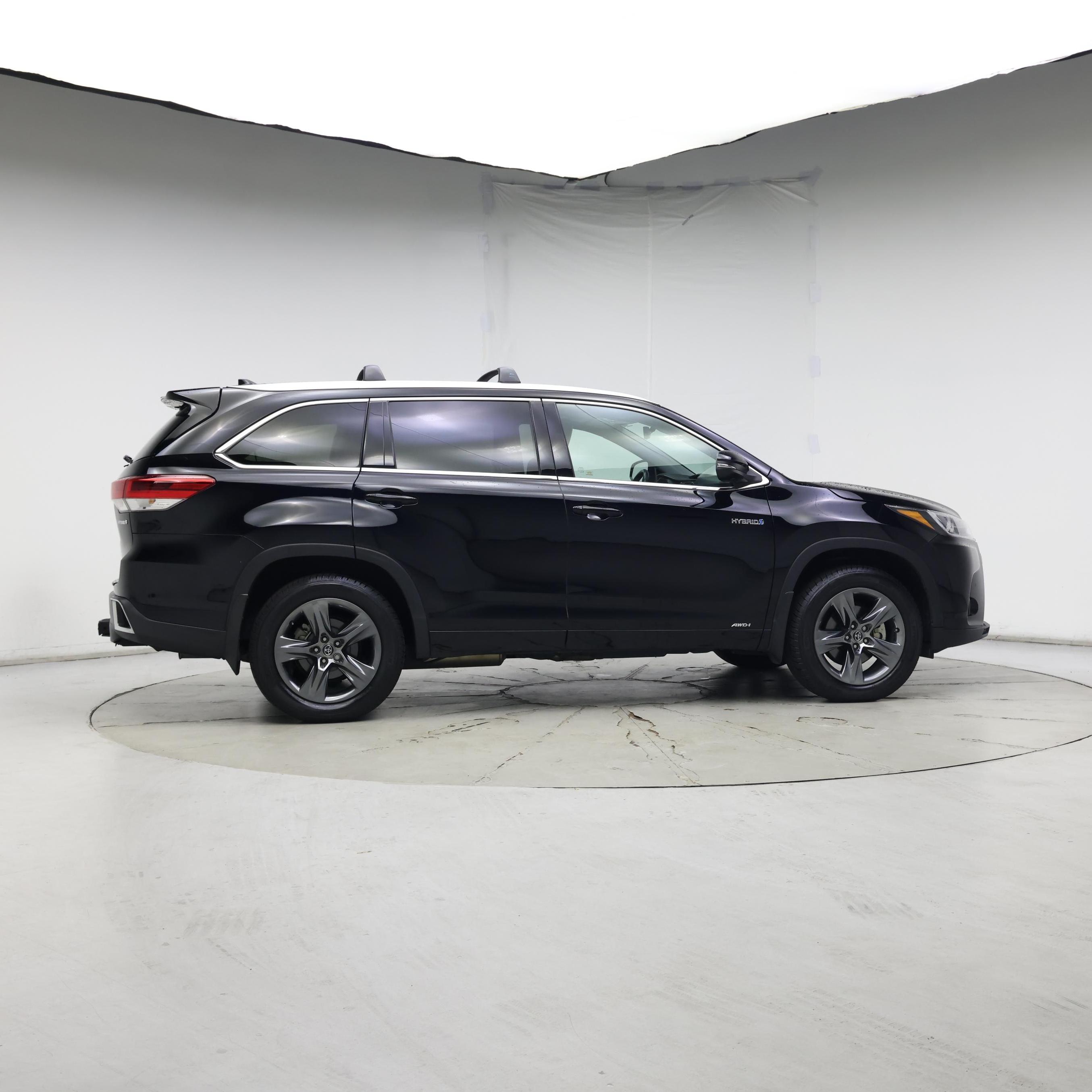 Thumbnail: 2018 Toyota Highlander - 7